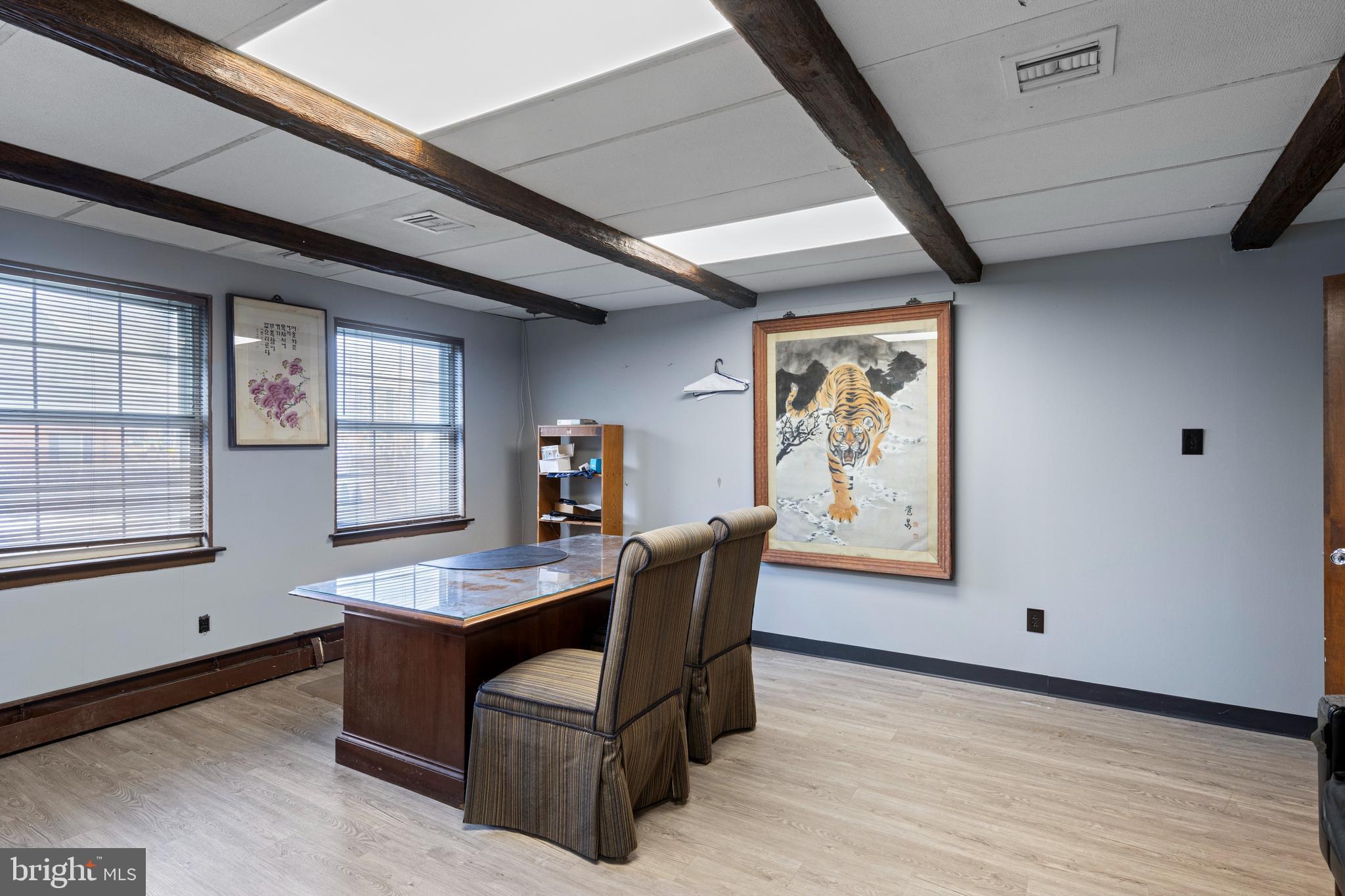 SAINT ALBANS - Commercial Sale