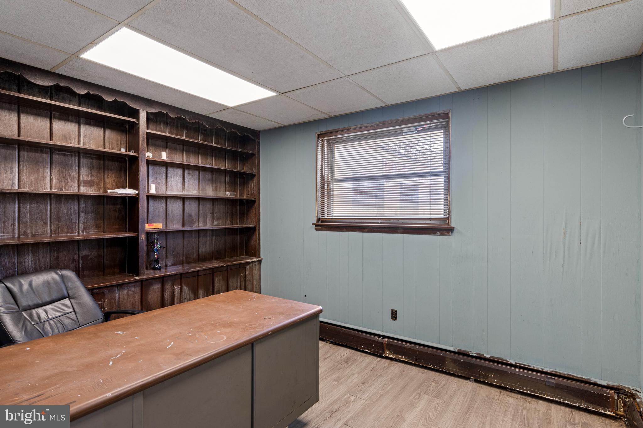 SAINT ALBANS - Commercial Sale