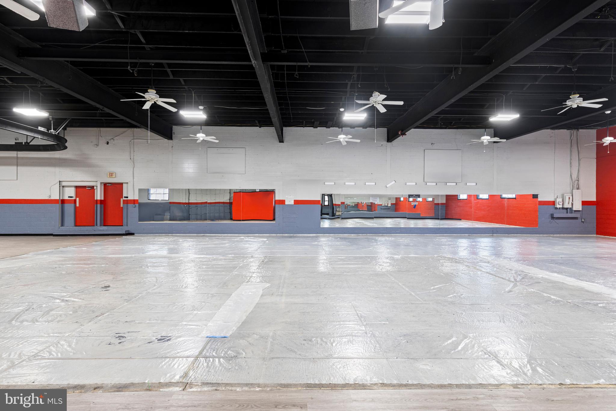 SAINT ALBANS - Commercial Sale