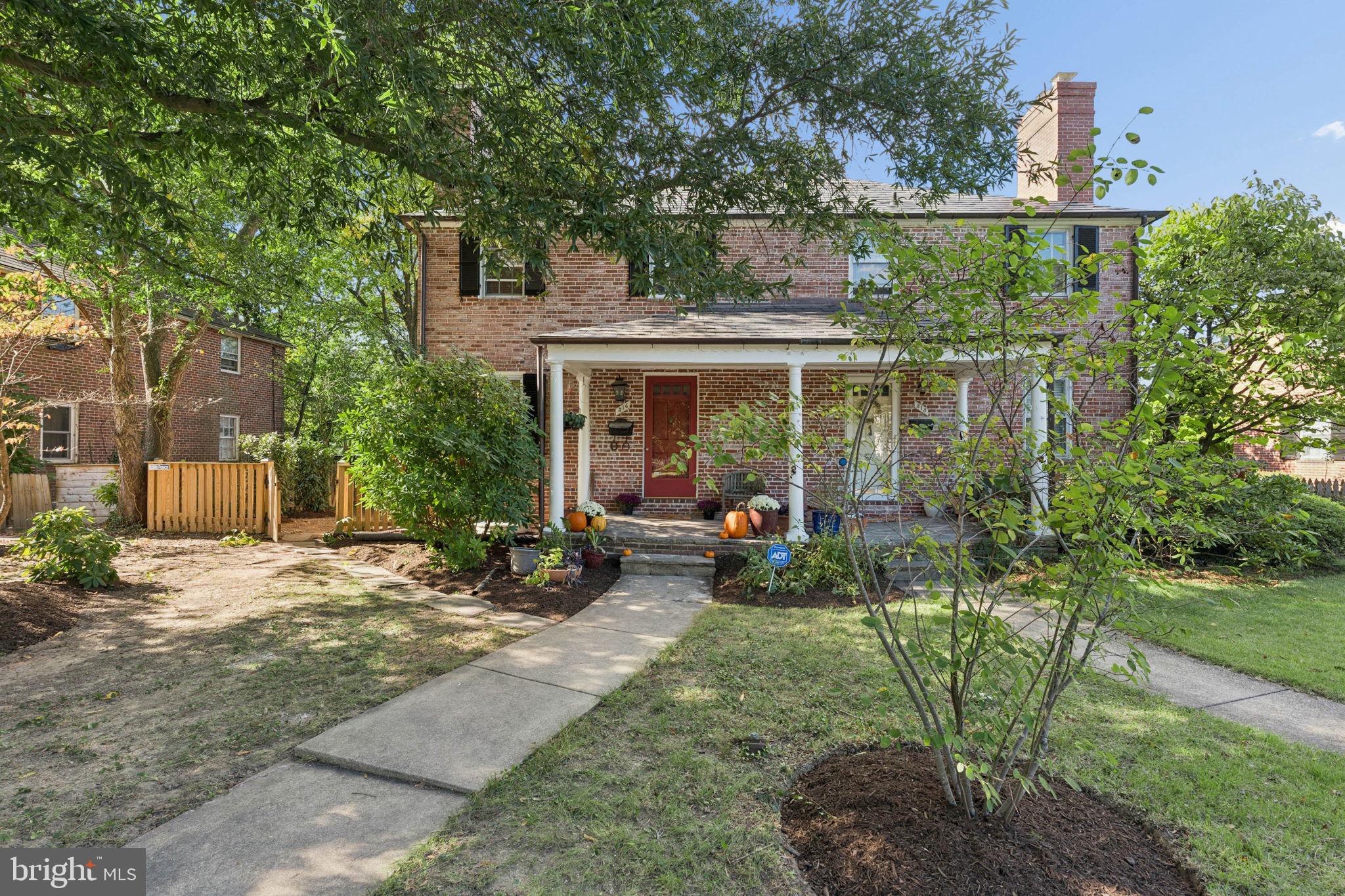316 WOODBOURNE AVENUE