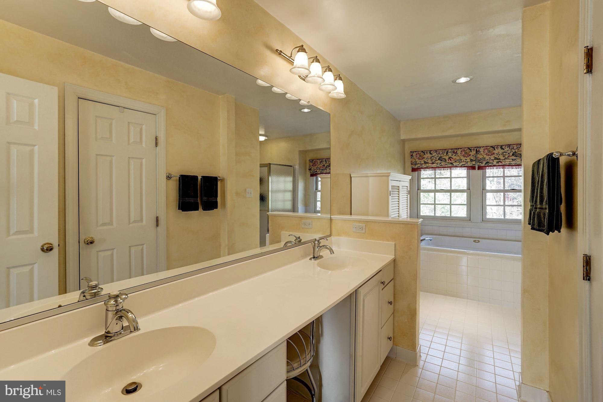 CENTRE RIDGE - Residential