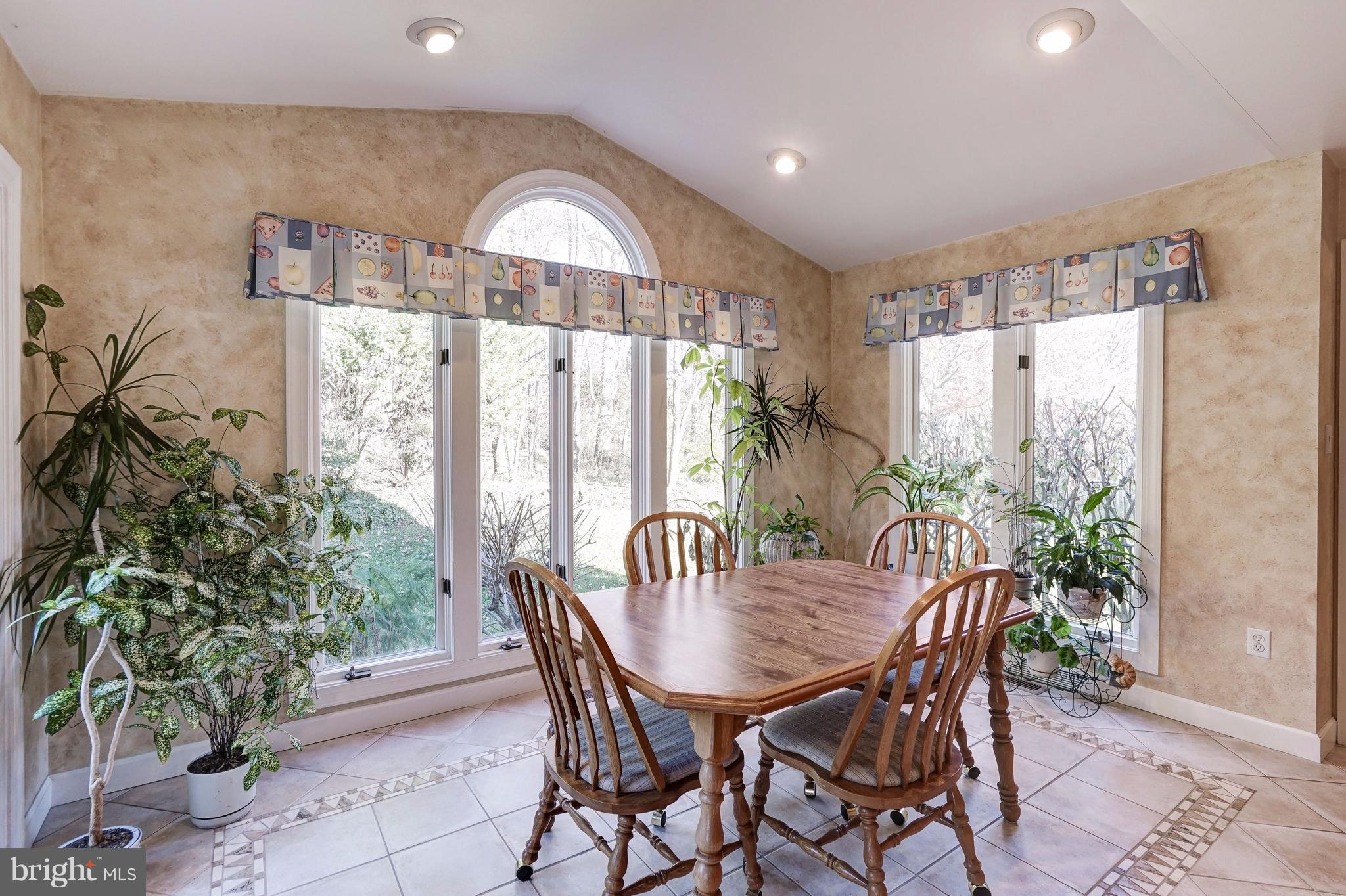 CENTRE RIDGE - Residential