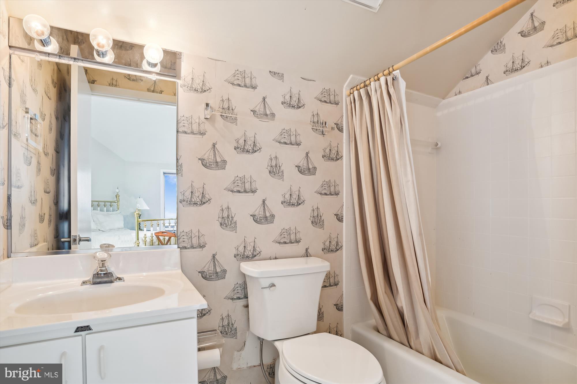 CHESAPEAKE HARBOUR - Residential