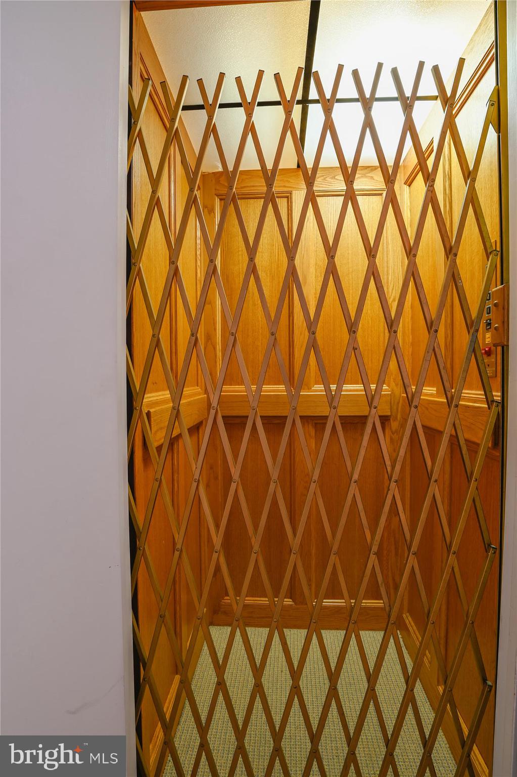 CHESAPEAKE HARBOUR - Residential