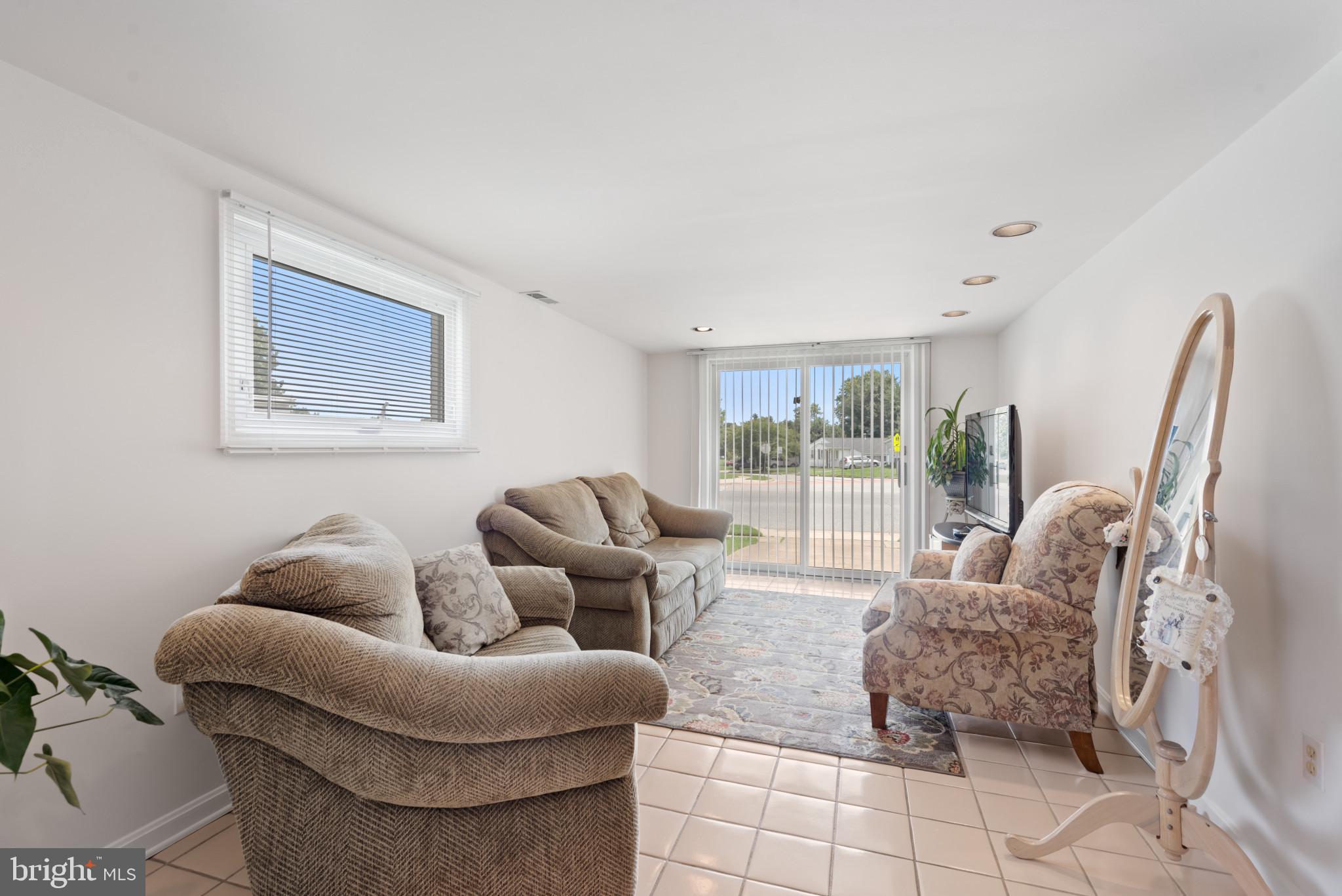 DUNLOGAN - Residential