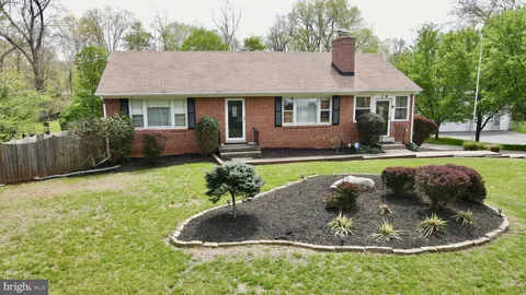 29 Cedar Drive, Sterling, VA MLS: VALO2092590