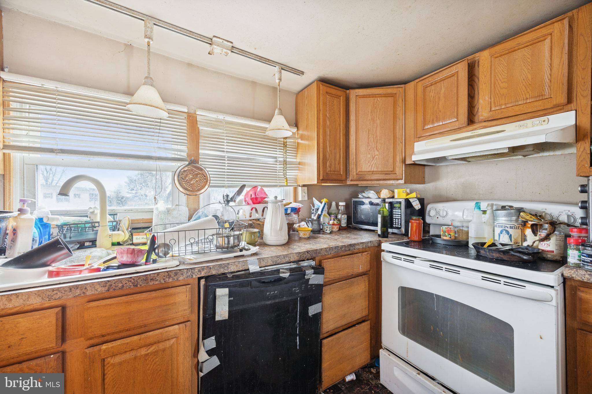 165 W RIDGE PIKE 215