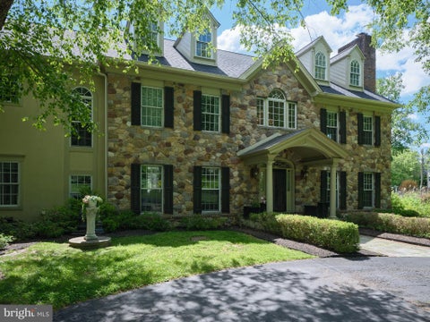 Homes For Sale - 5765 Valley Stream Drive<br/> DOYLESTOWN, PA 18902