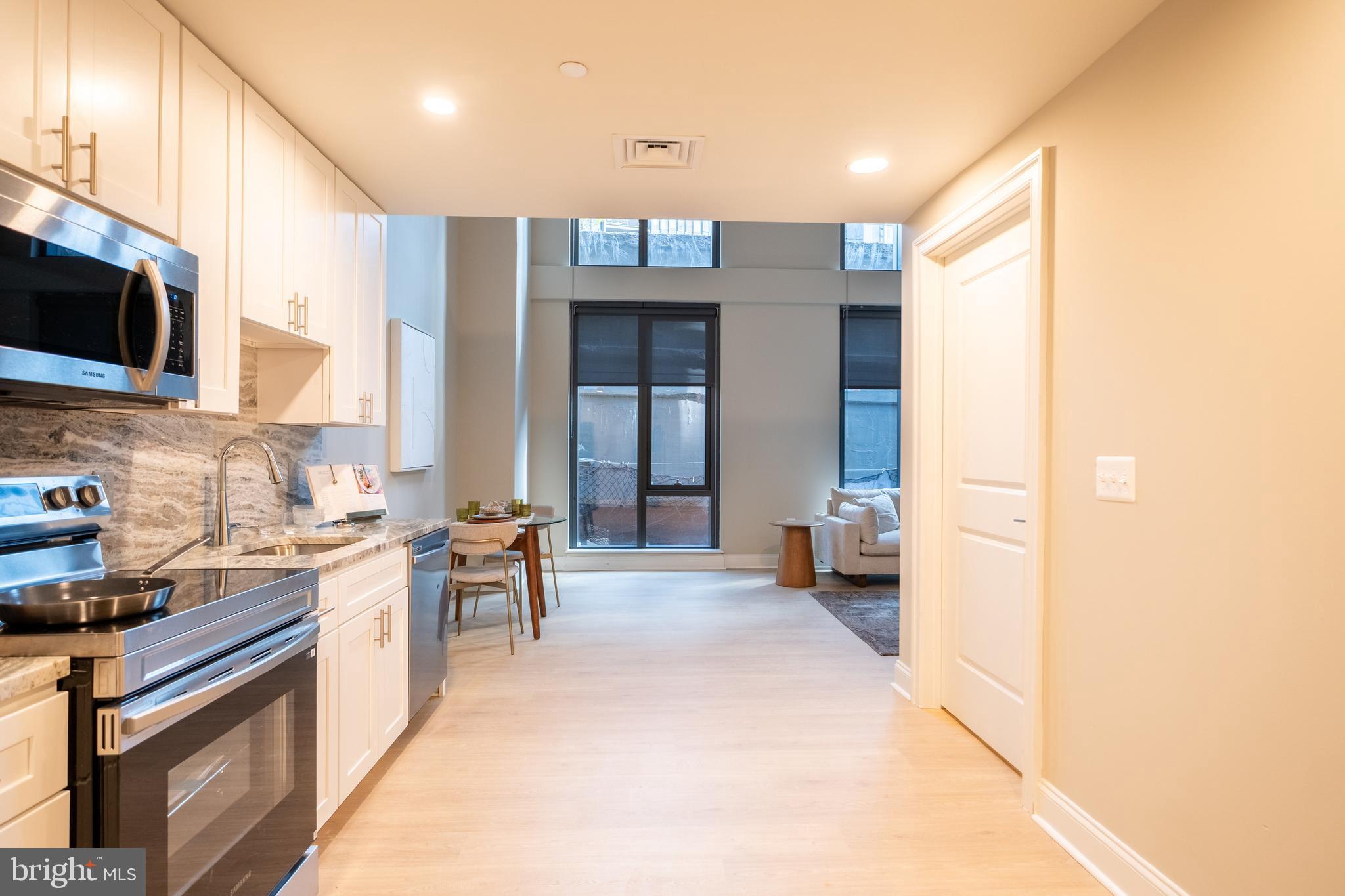 LOGAN SQUARE - Residential Lease