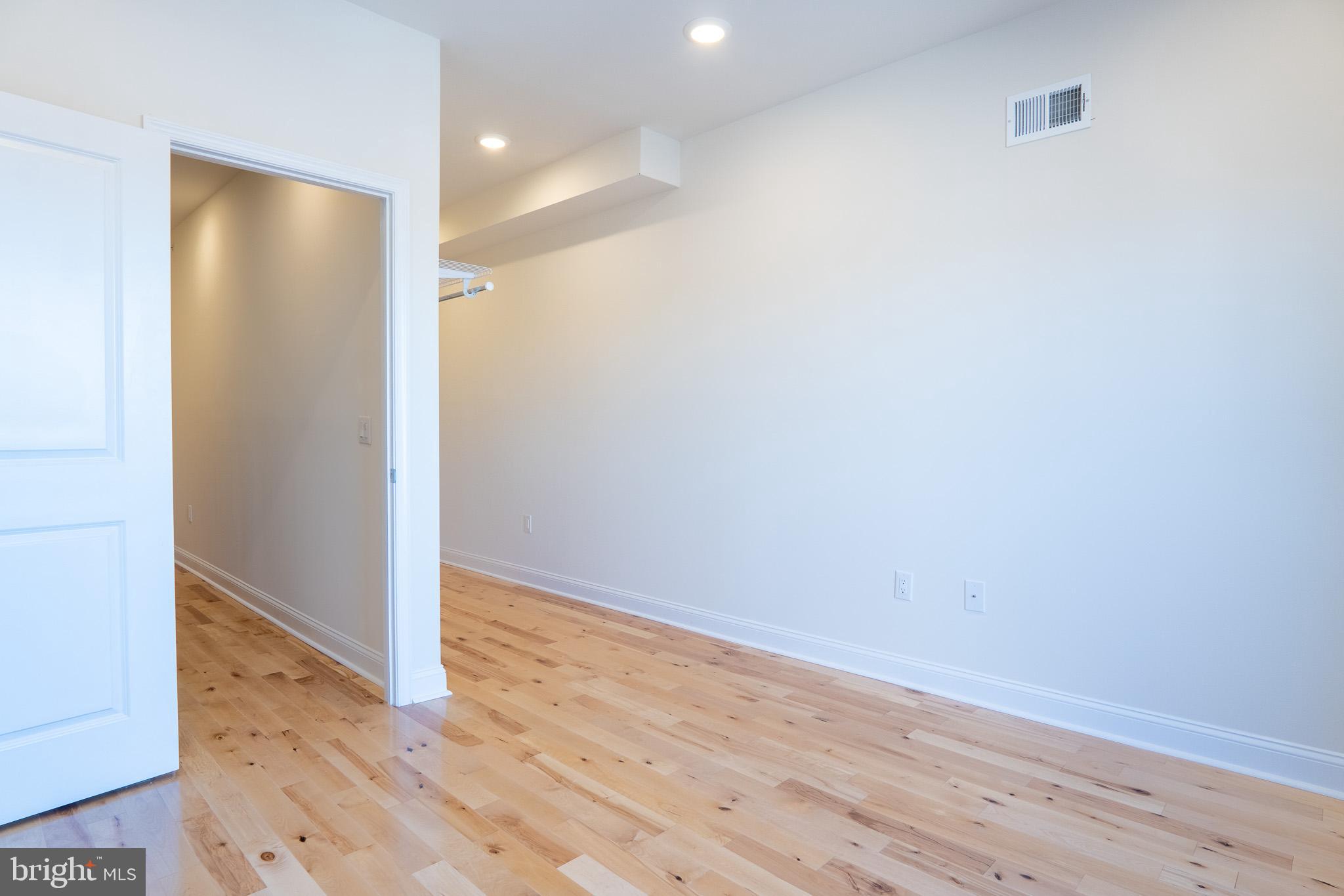 MANTUA - Residential