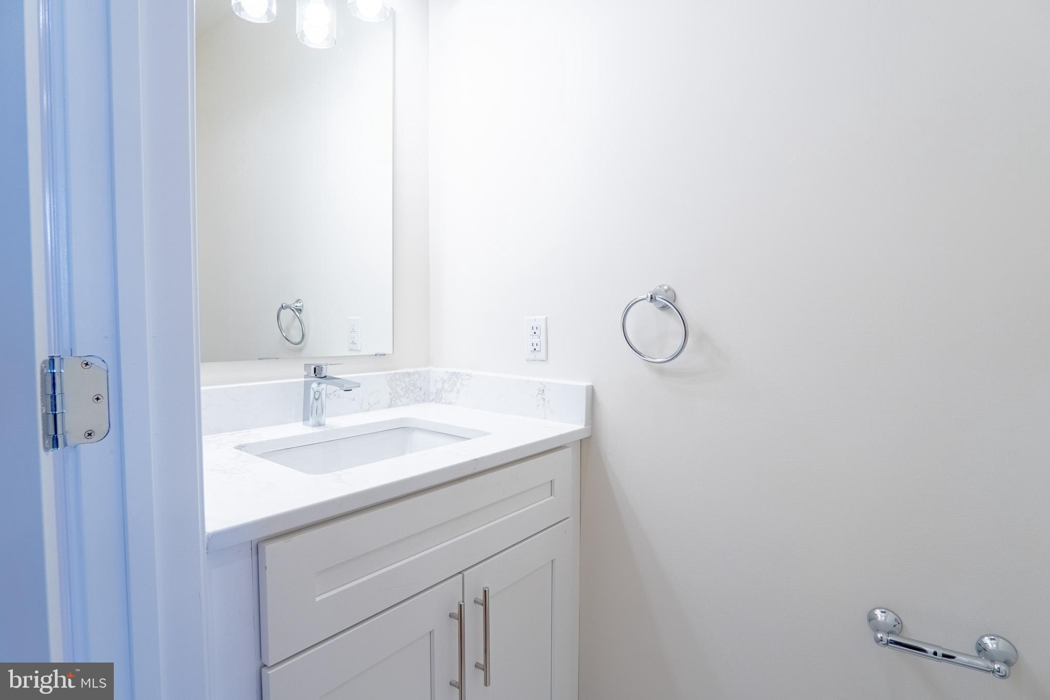 MANTUA - Residential