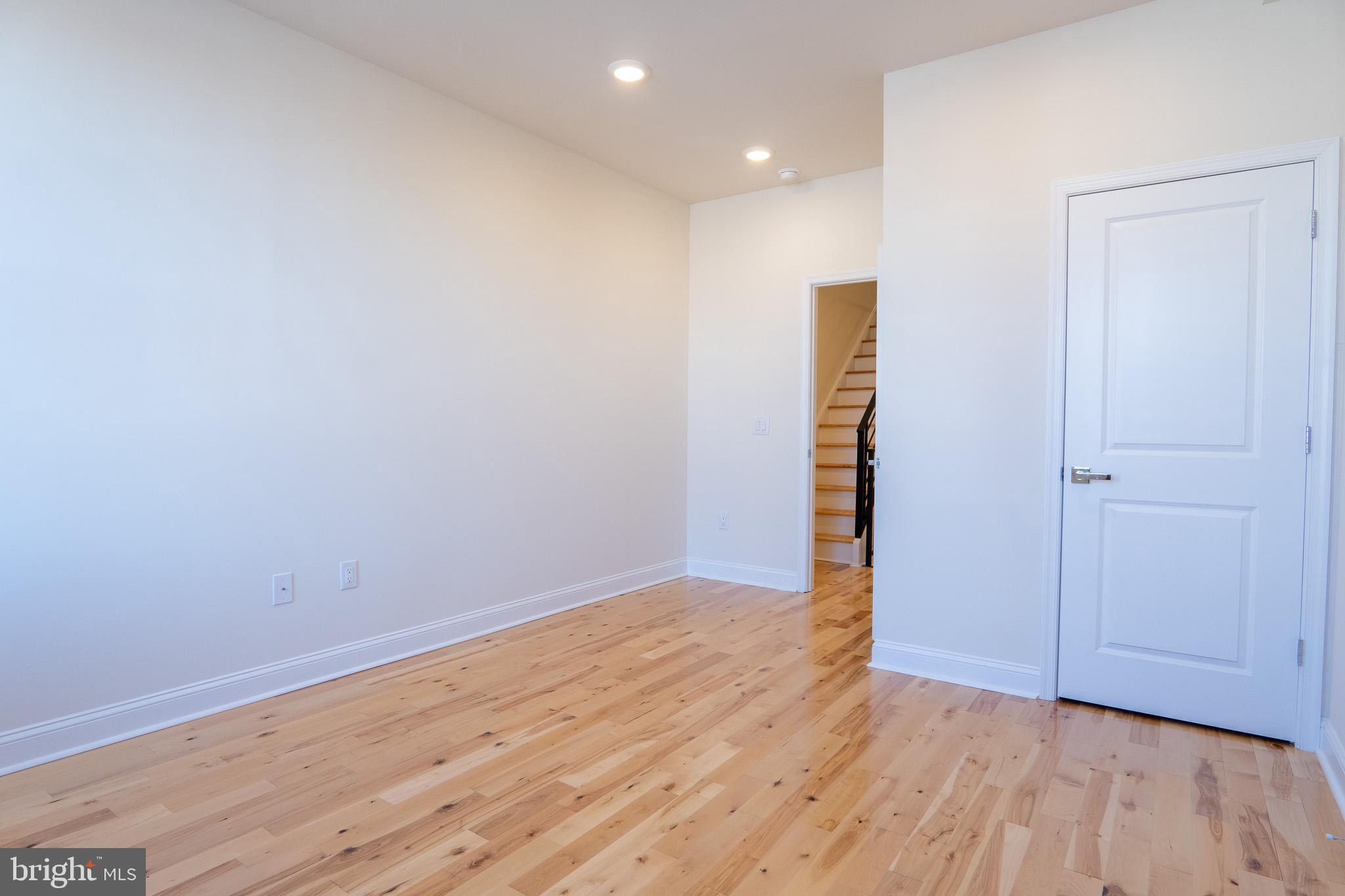 MANTUA - Residential