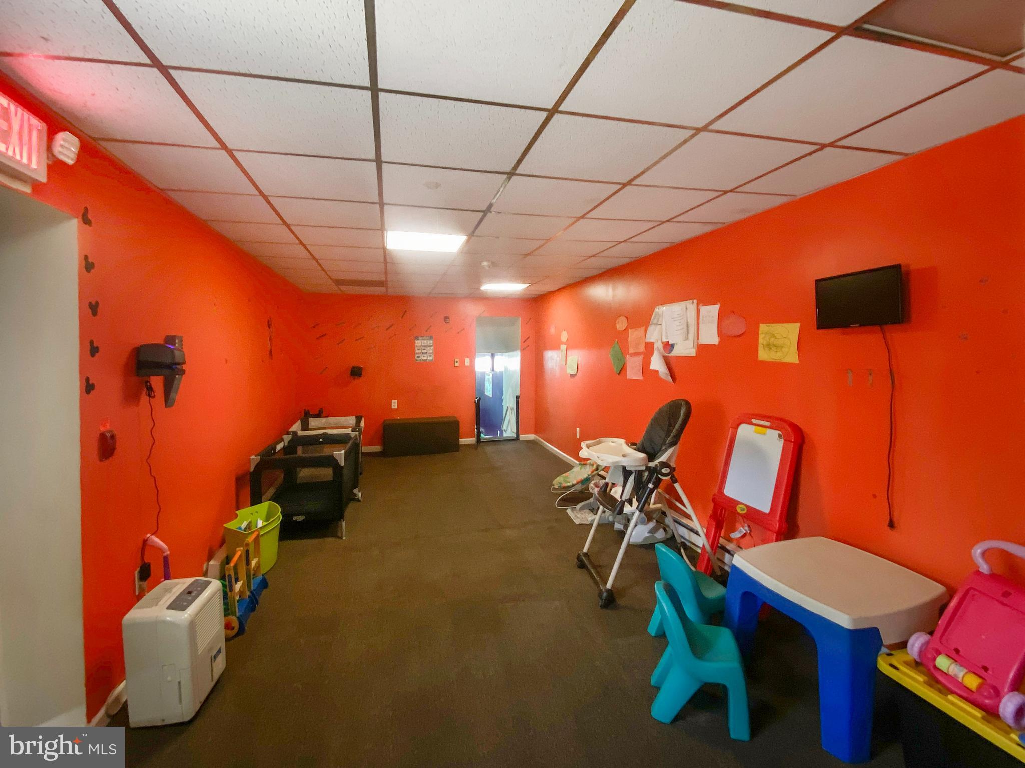 PHILADELPHIA (NORTH) - Commercial Sale