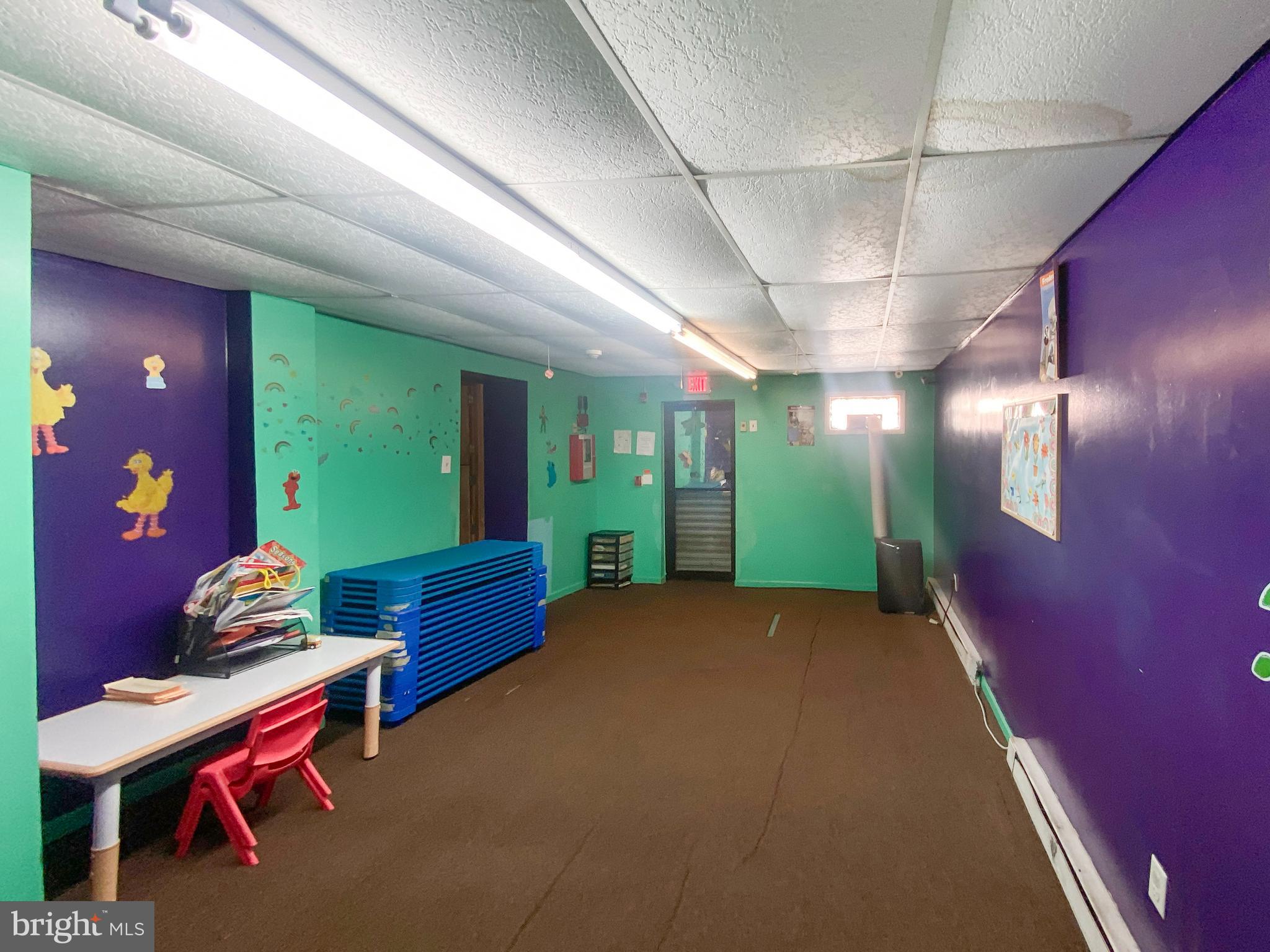 PHILADELPHIA (NORTH) - Commercial Sale