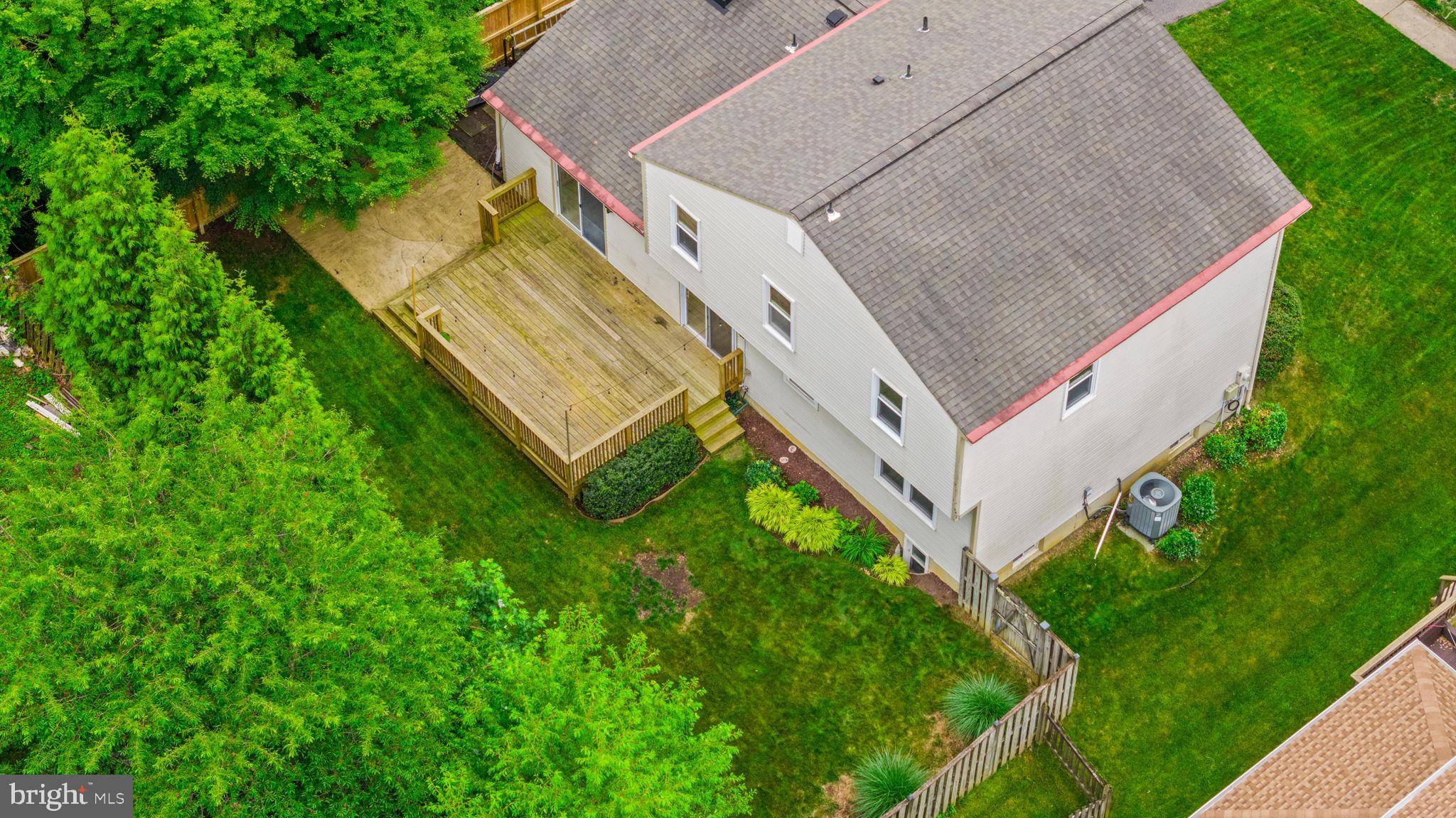 COURTS OF CROFTON - Residential