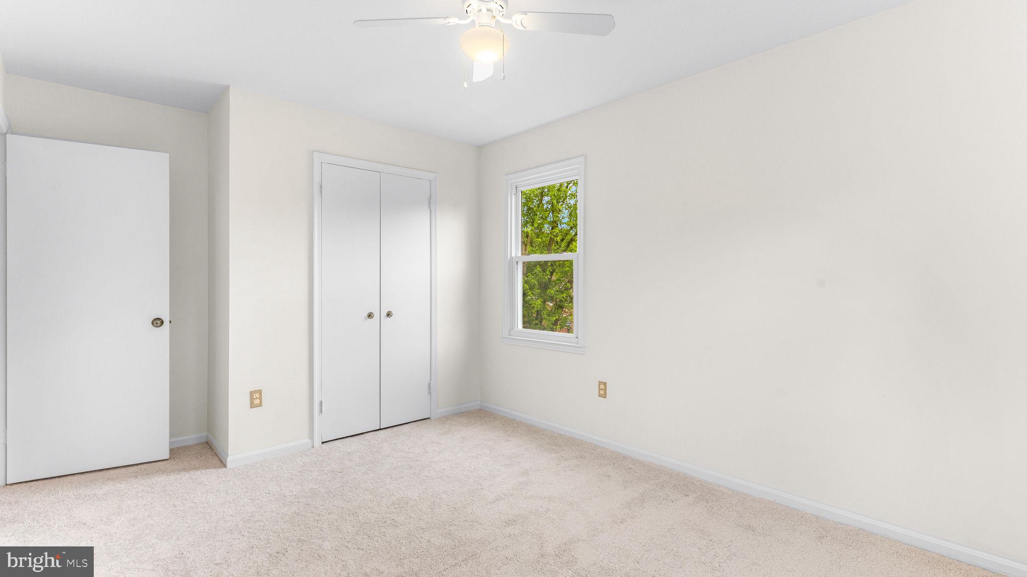 COURTS OF CROFTON - Residential