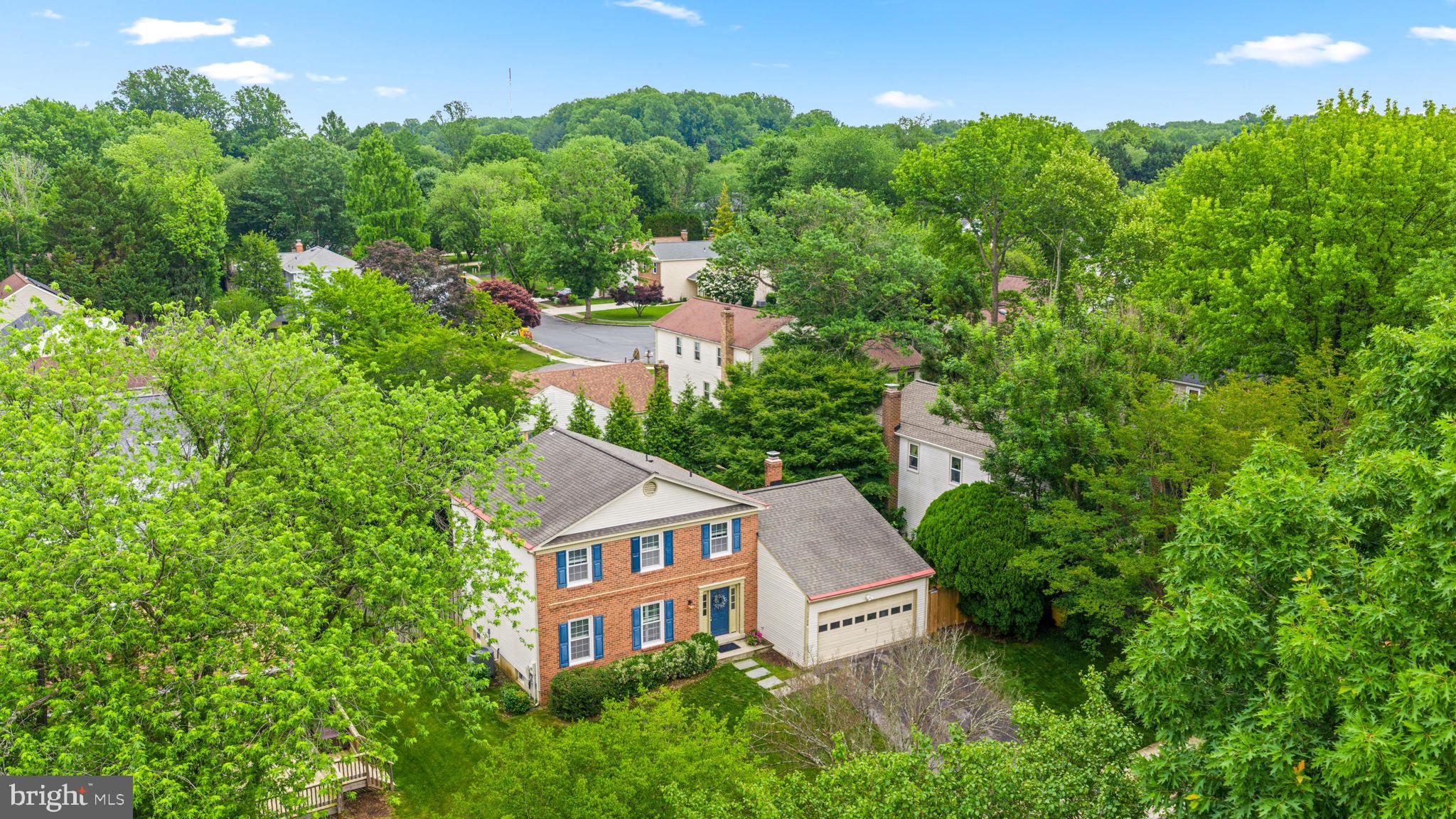COURTS OF CROFTON - Residential