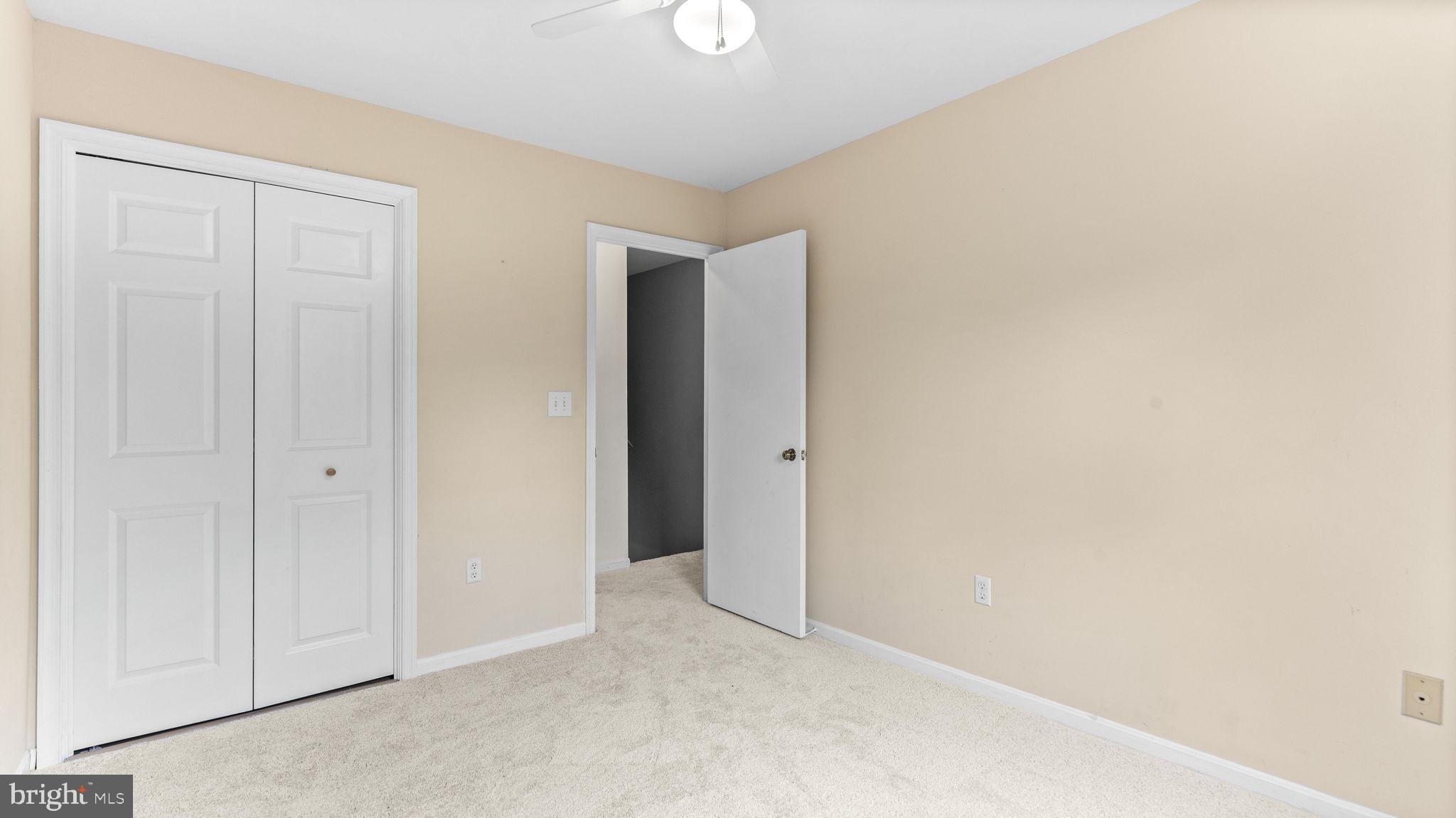 COURTS OF CROFTON - Residential