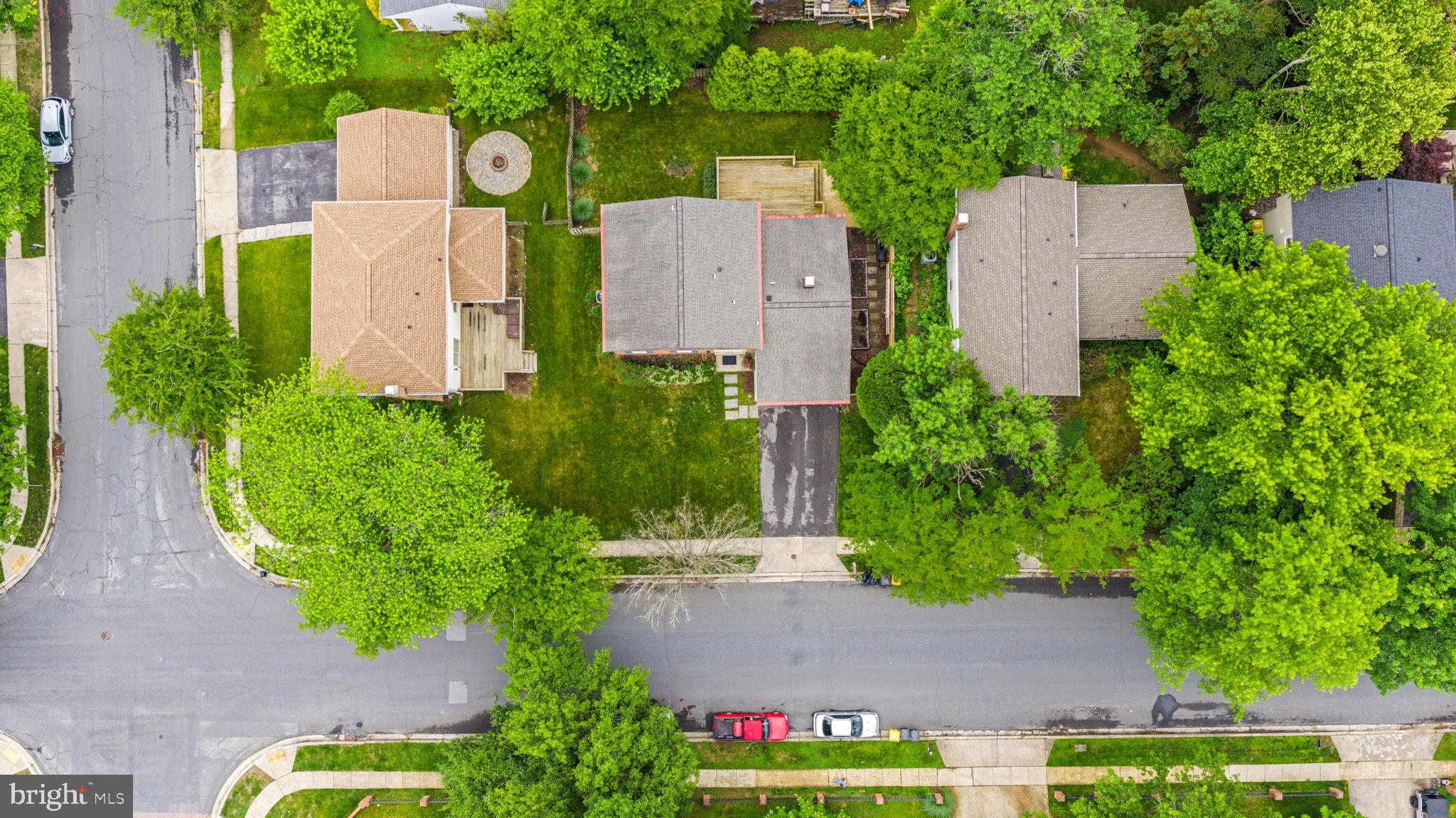 COURTS OF CROFTON - Residential