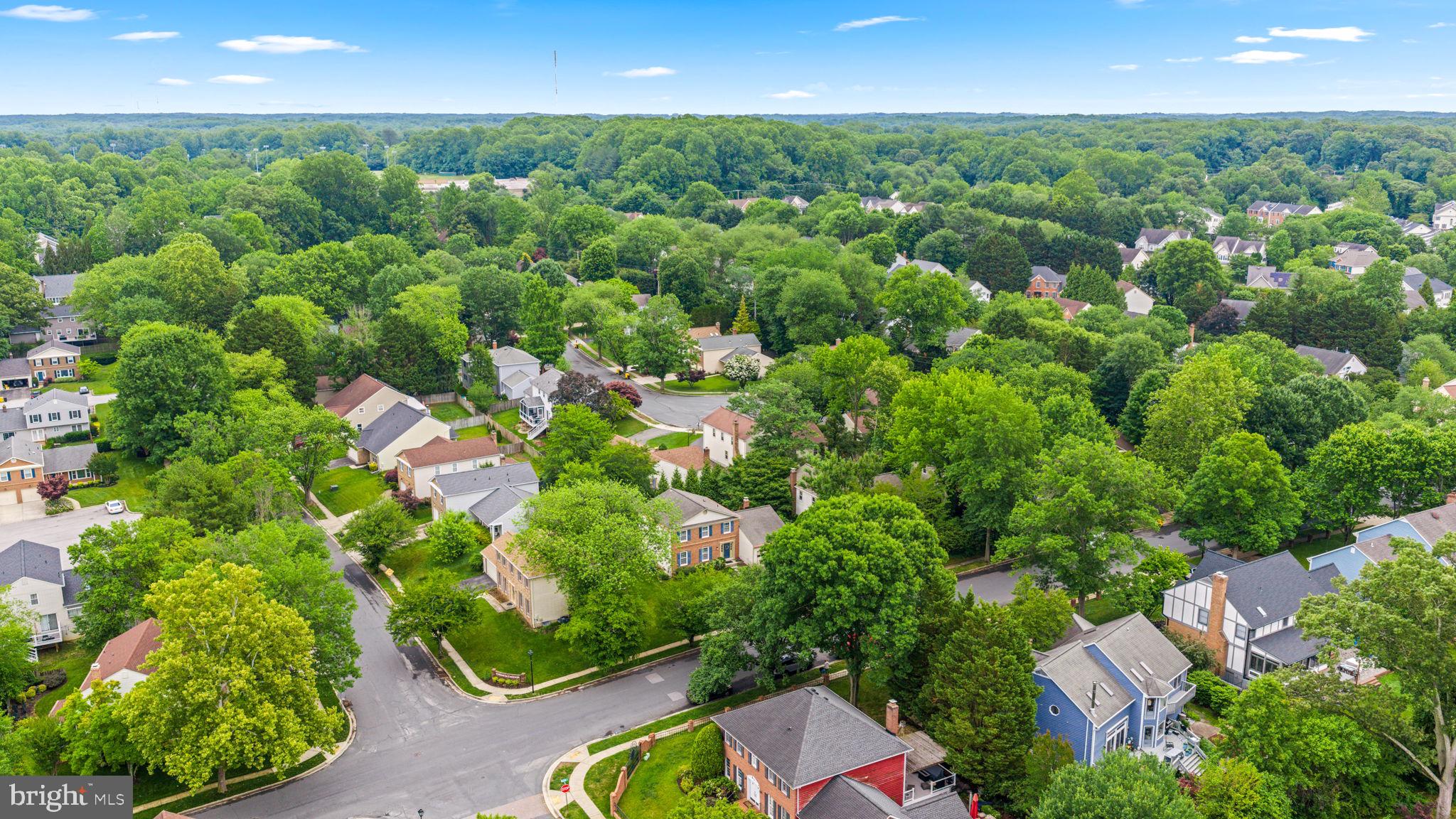 COURTS OF CROFTON - Residential