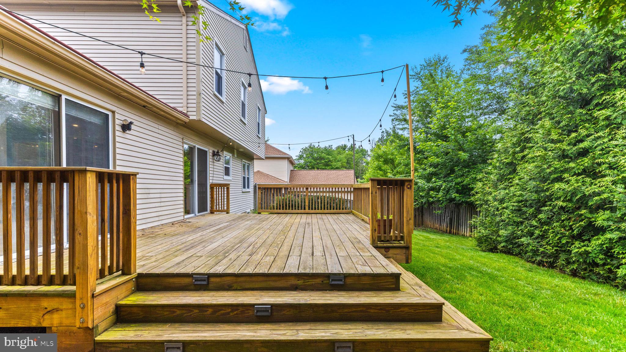 COURTS OF CROFTON - Residential
