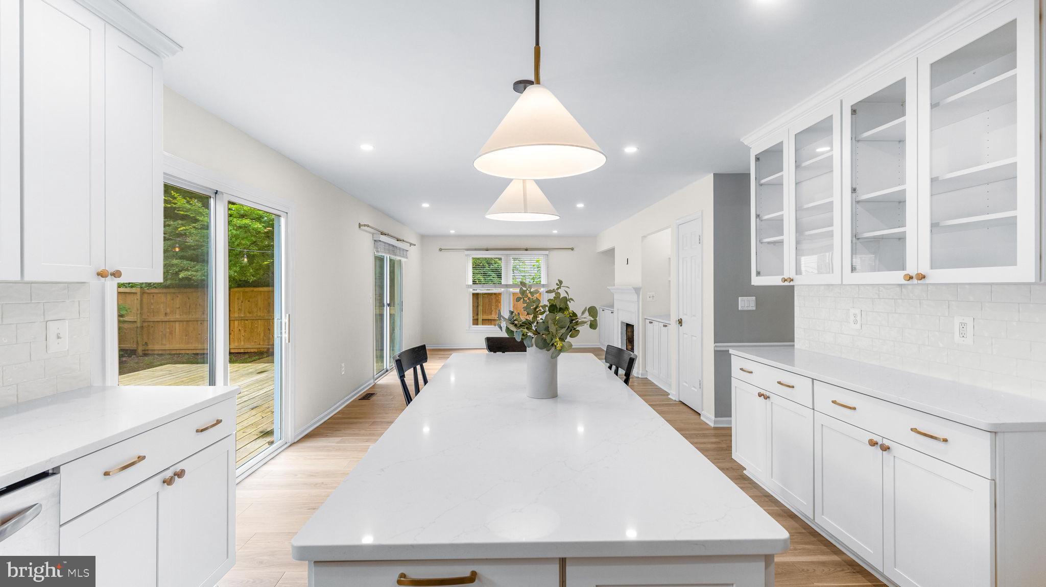 COURTS OF CROFTON - Residential