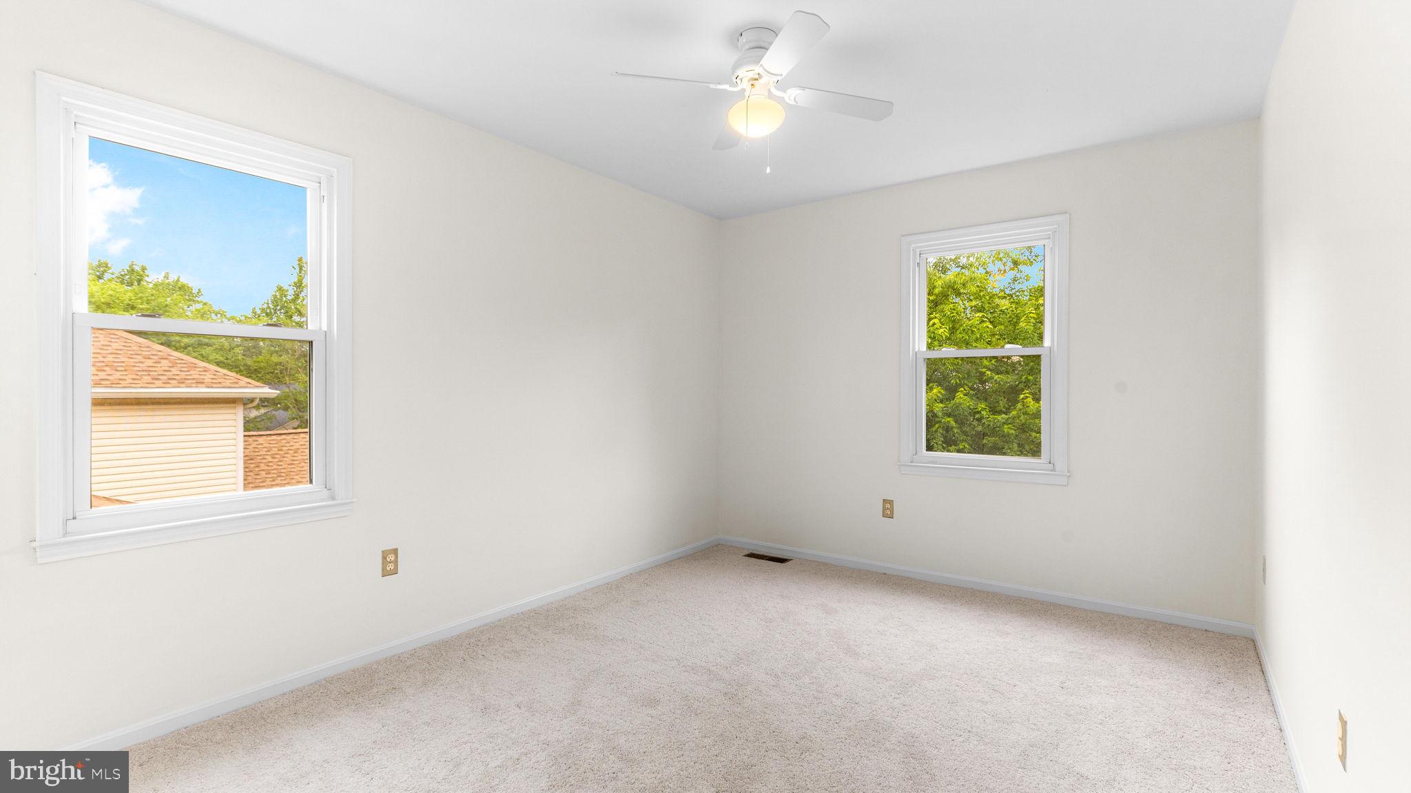 COURTS OF CROFTON - Residential