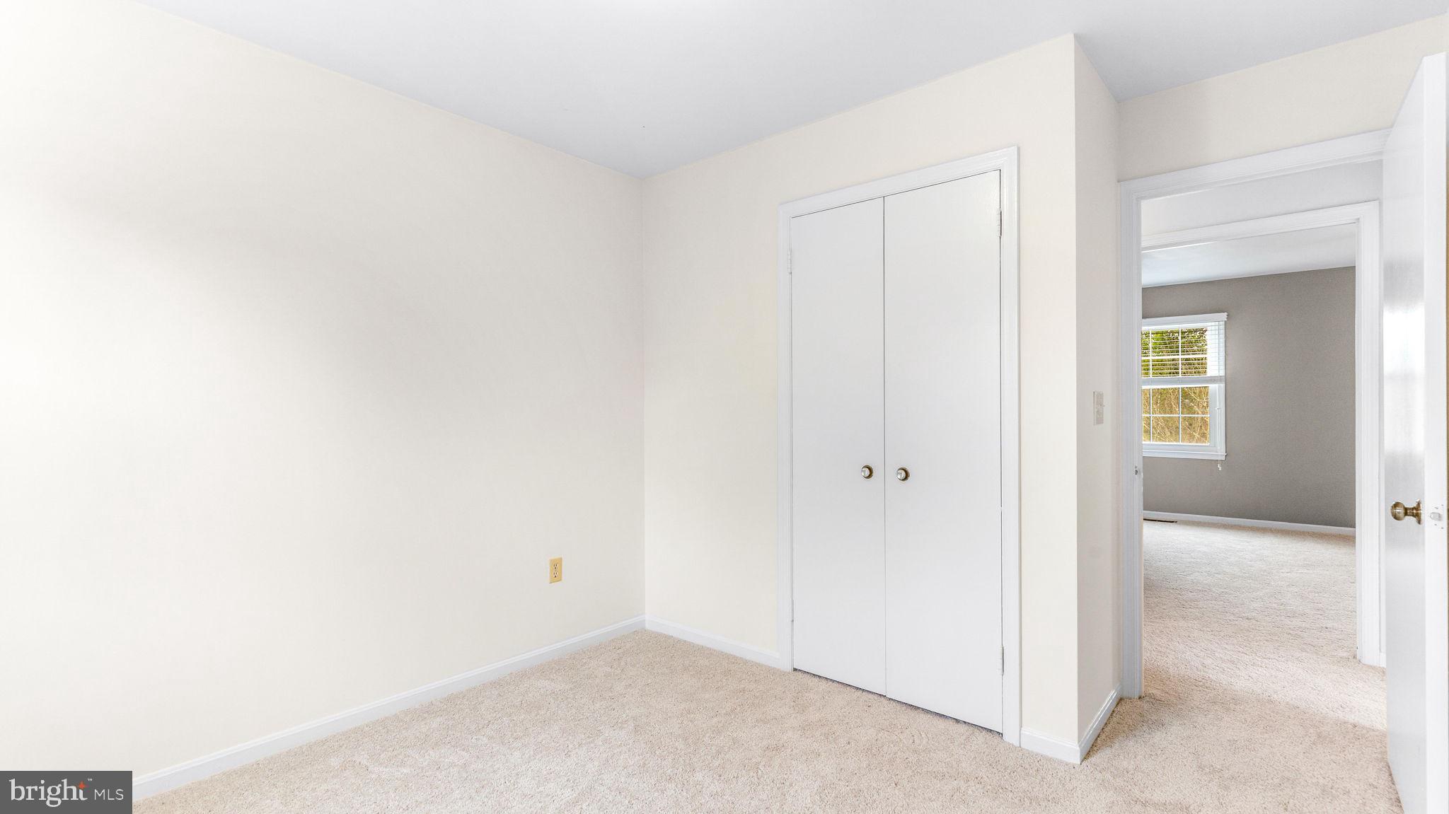 COURTS OF CROFTON - Residential