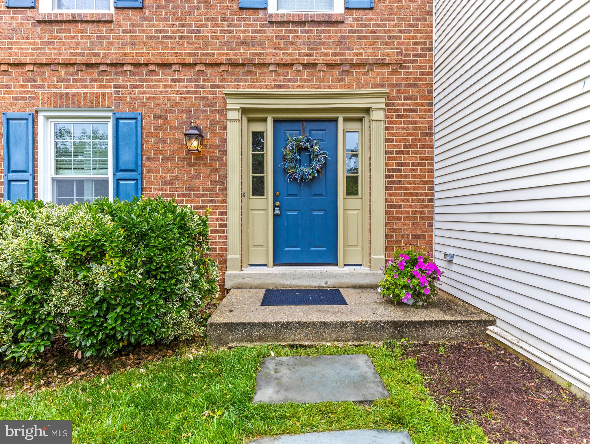 COURTS OF CROFTON - Residential