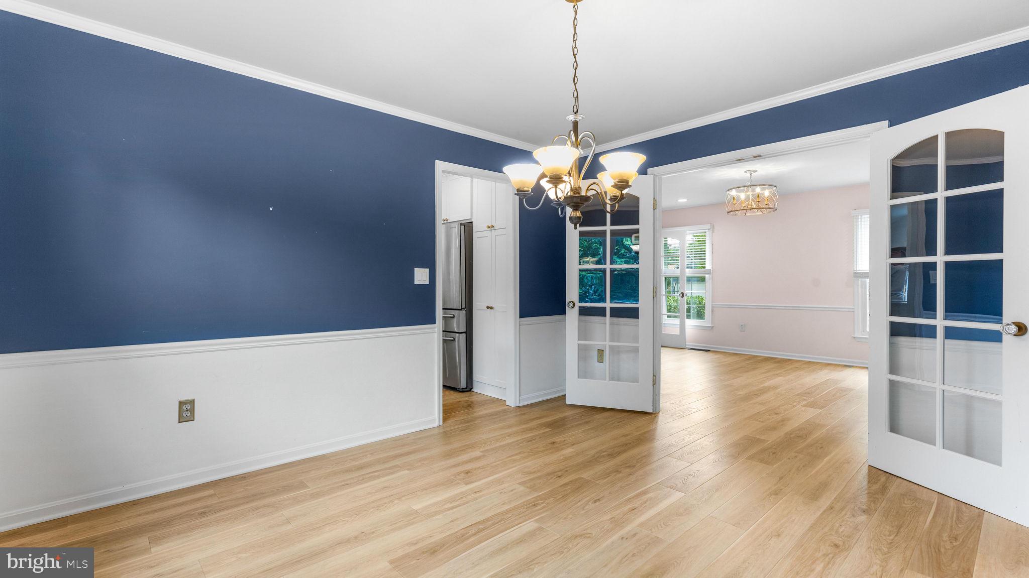 COURTS OF CROFTON - Residential