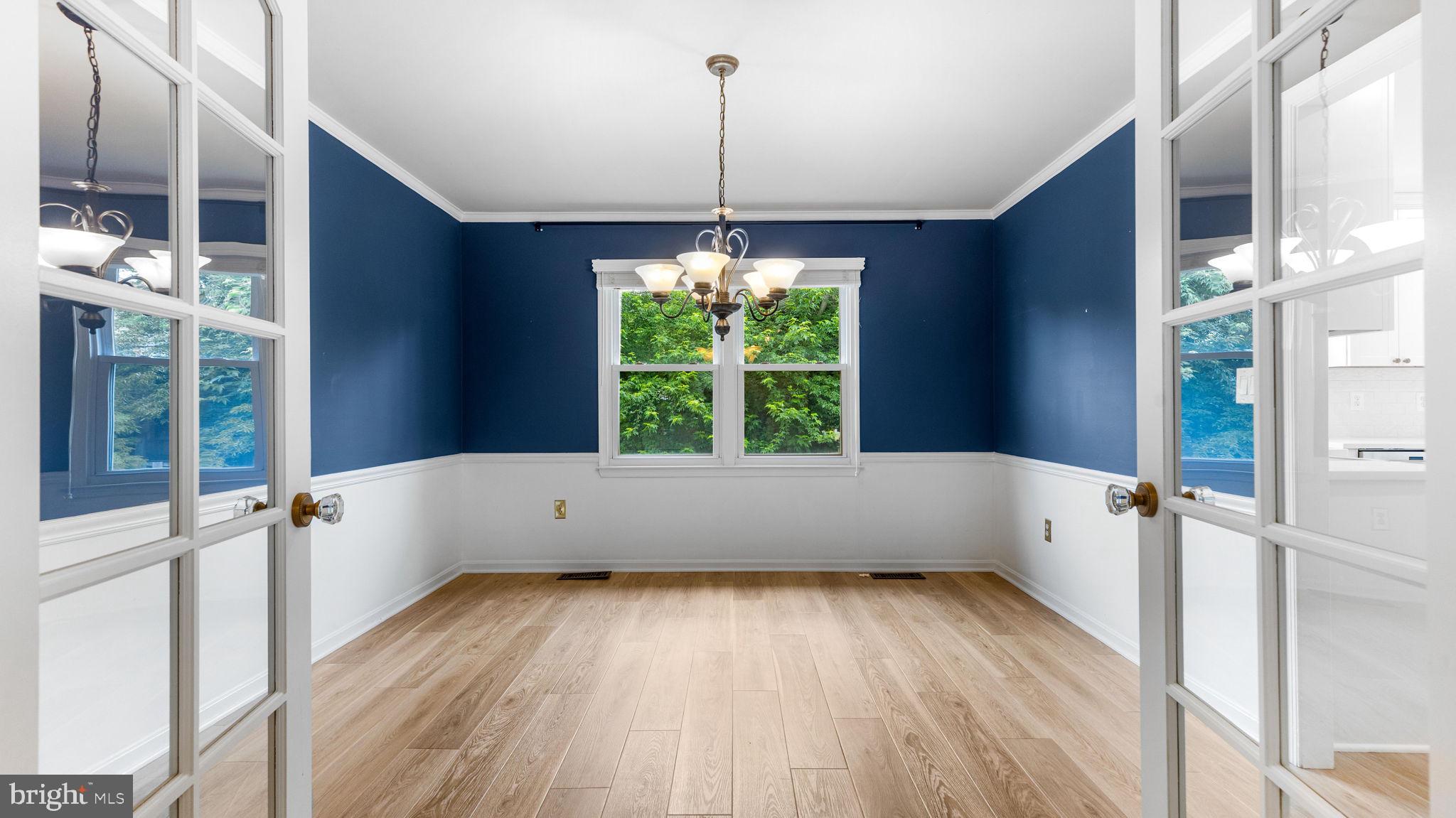 COURTS OF CROFTON - Residential