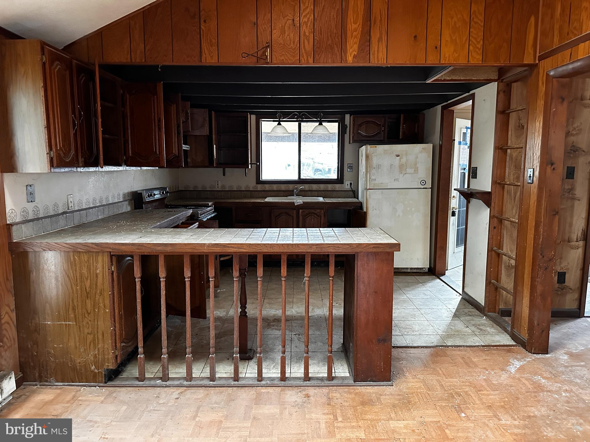 WOODHAVEN KNOLLS - Residential