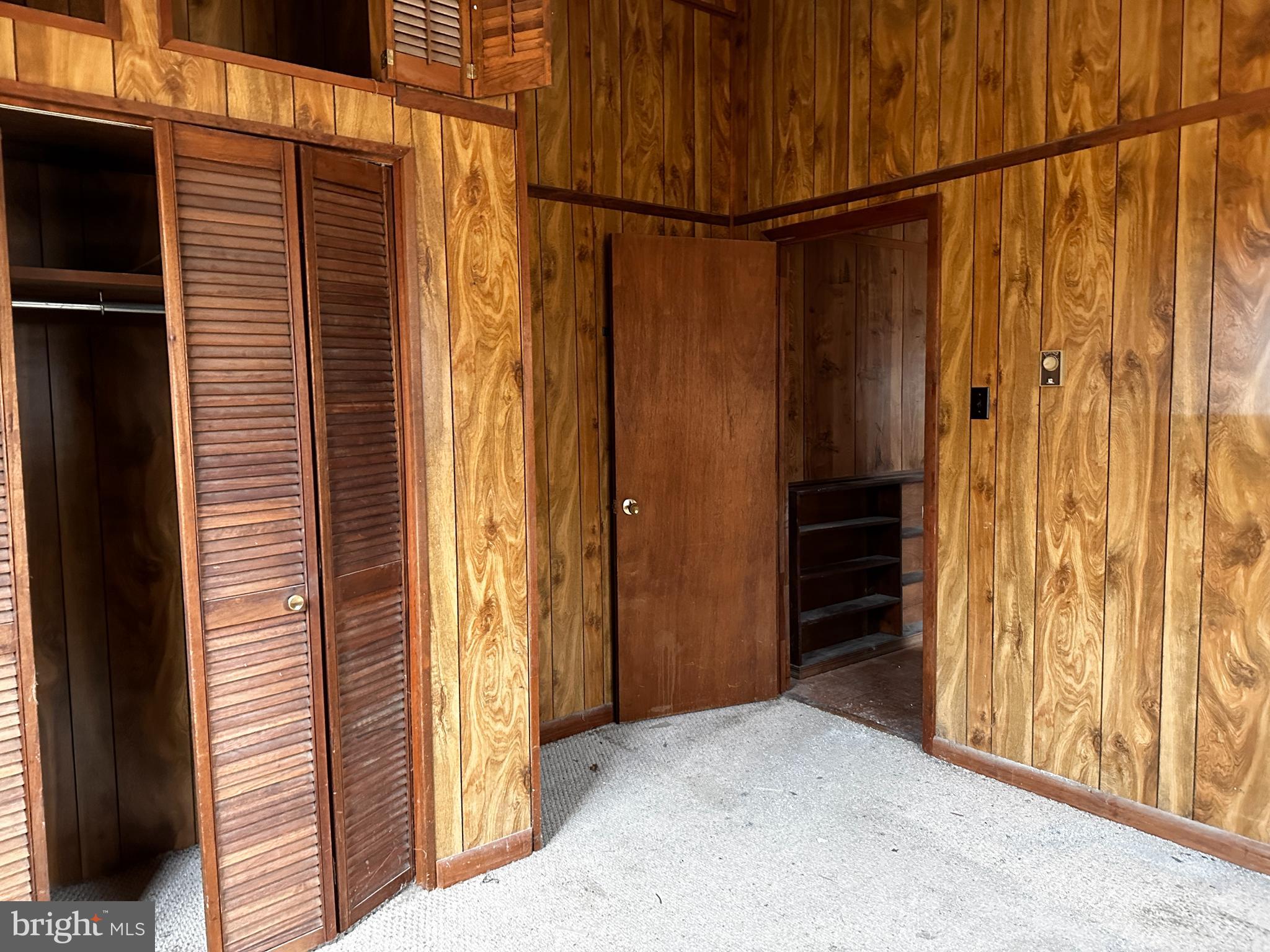 WOODHAVEN KNOLLS - Residential