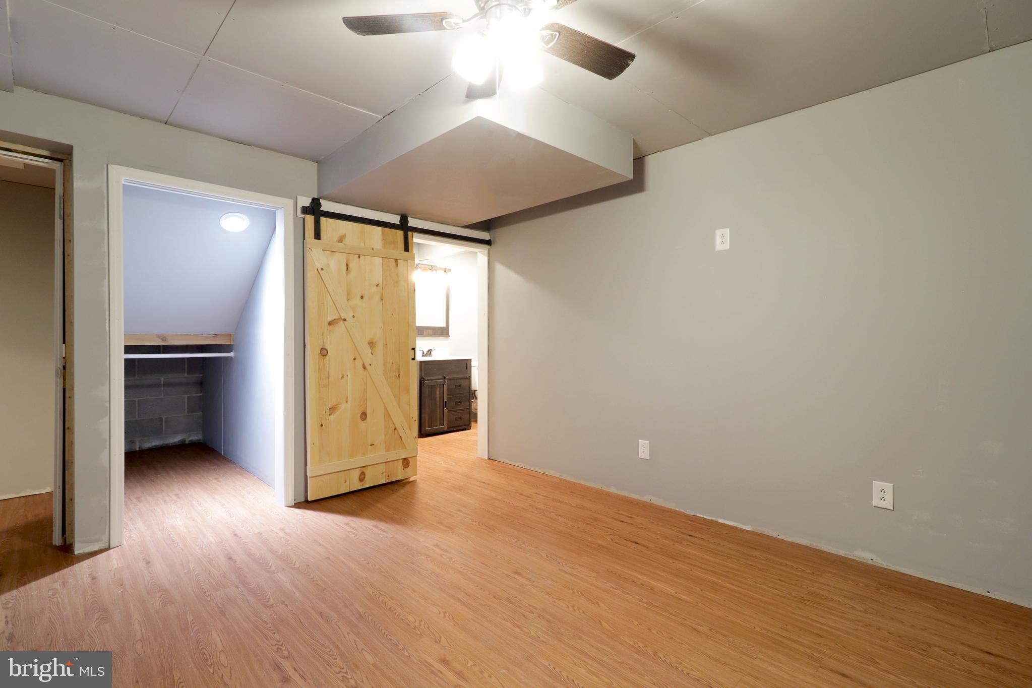 STONEHENGE - Residential