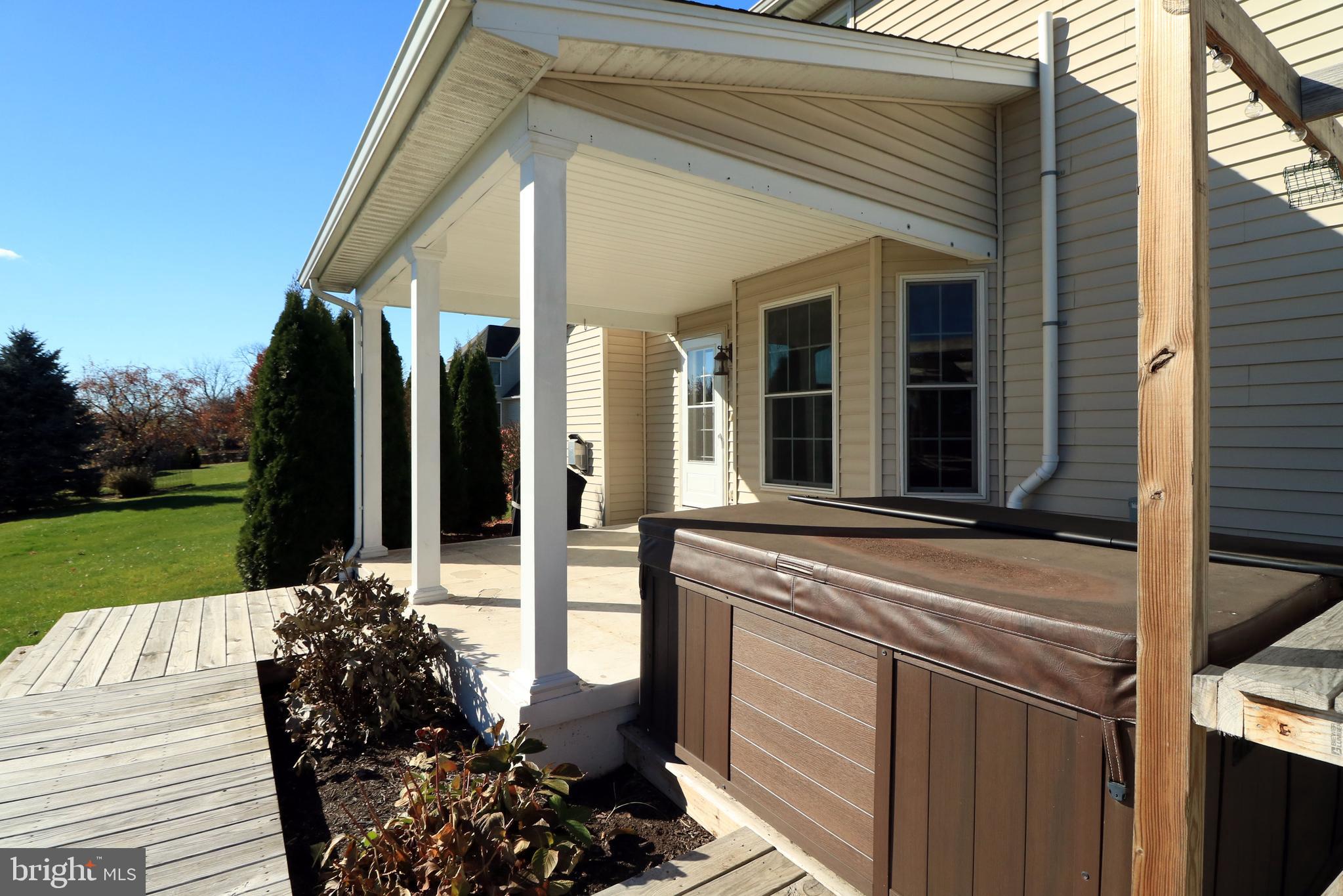 STONEHENGE - Residential