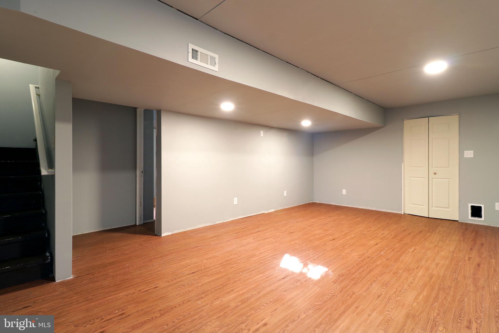 STONEHENGE - Residential