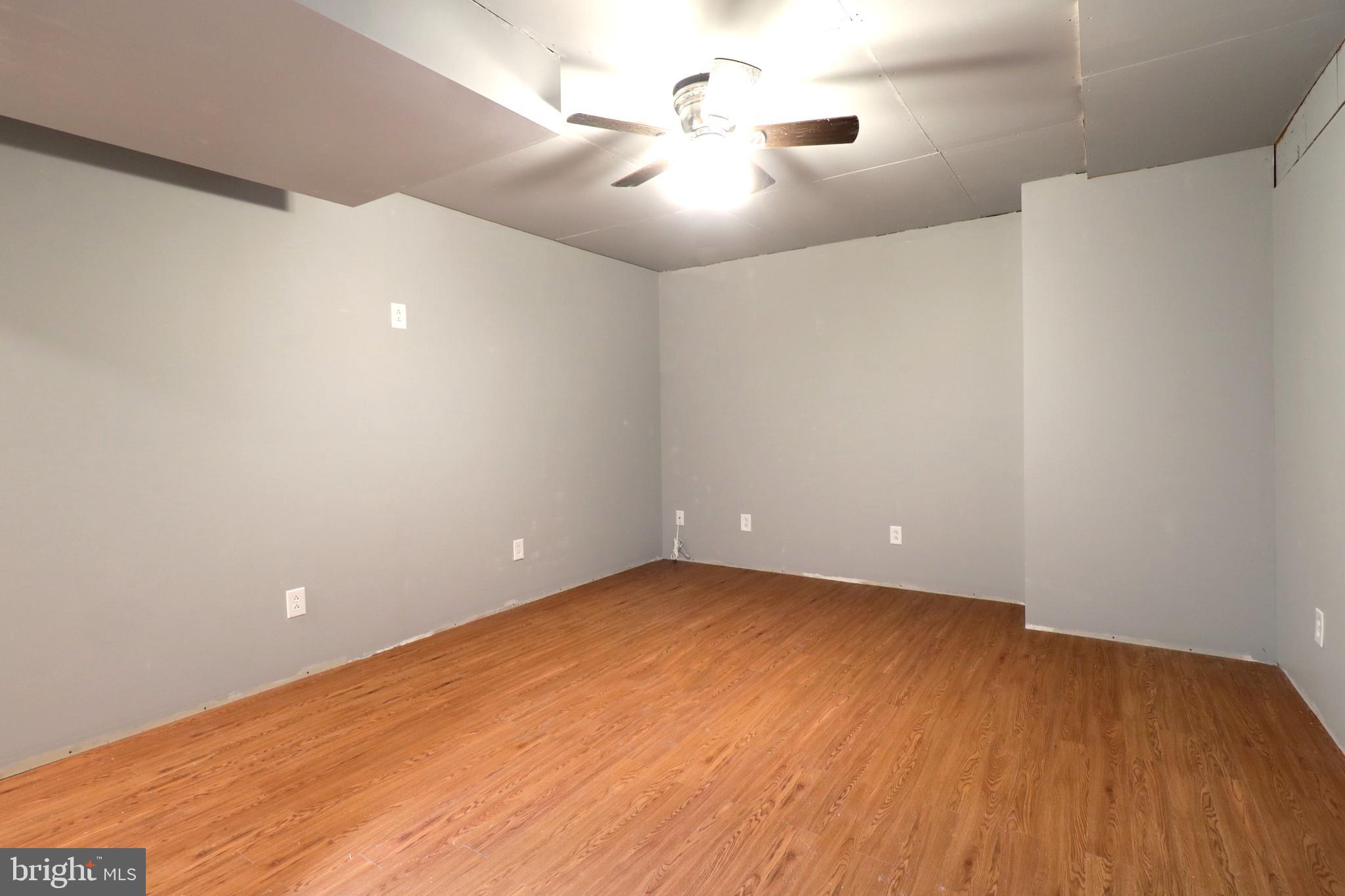 STONEHENGE - Residential