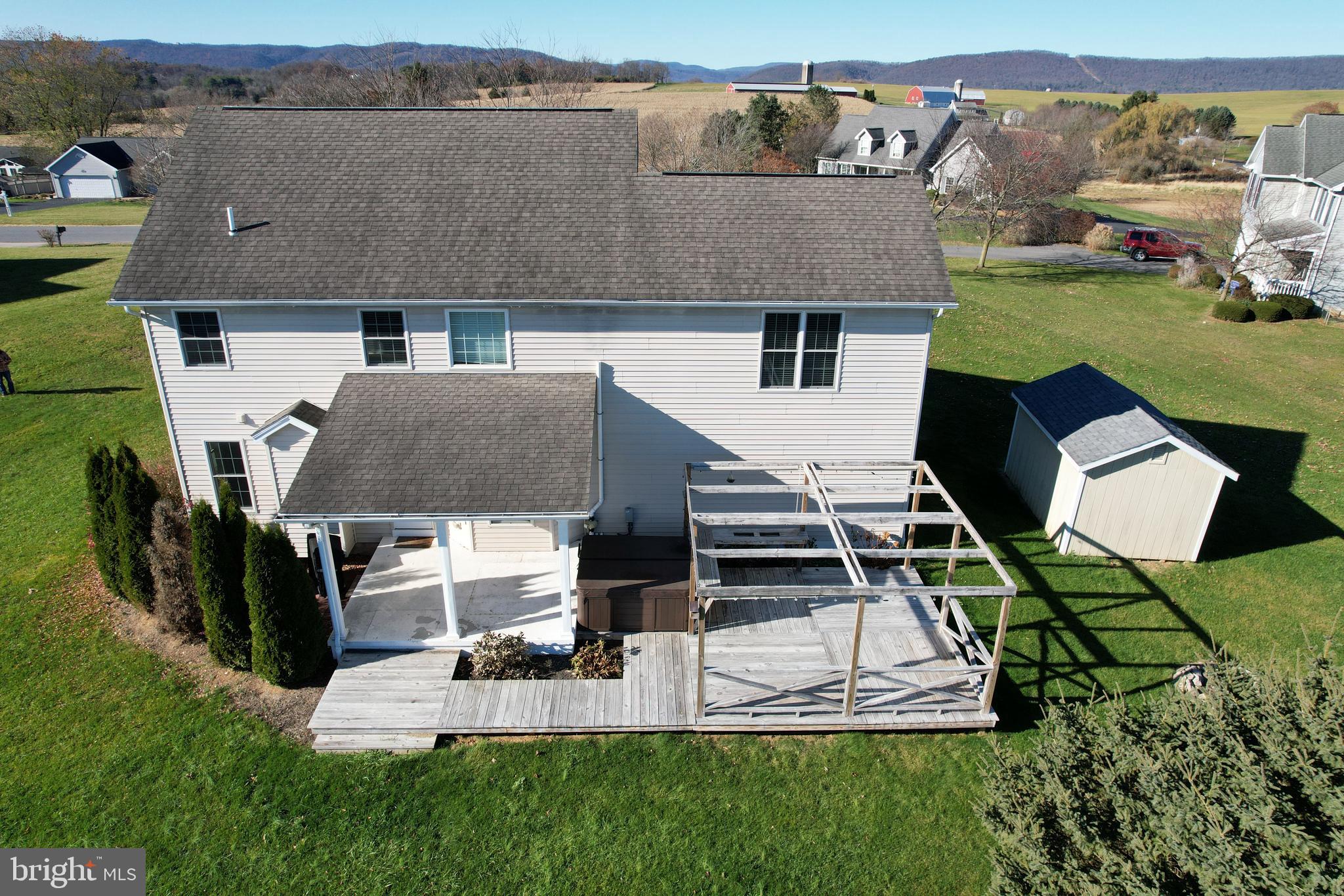 STONEHENGE - Residential