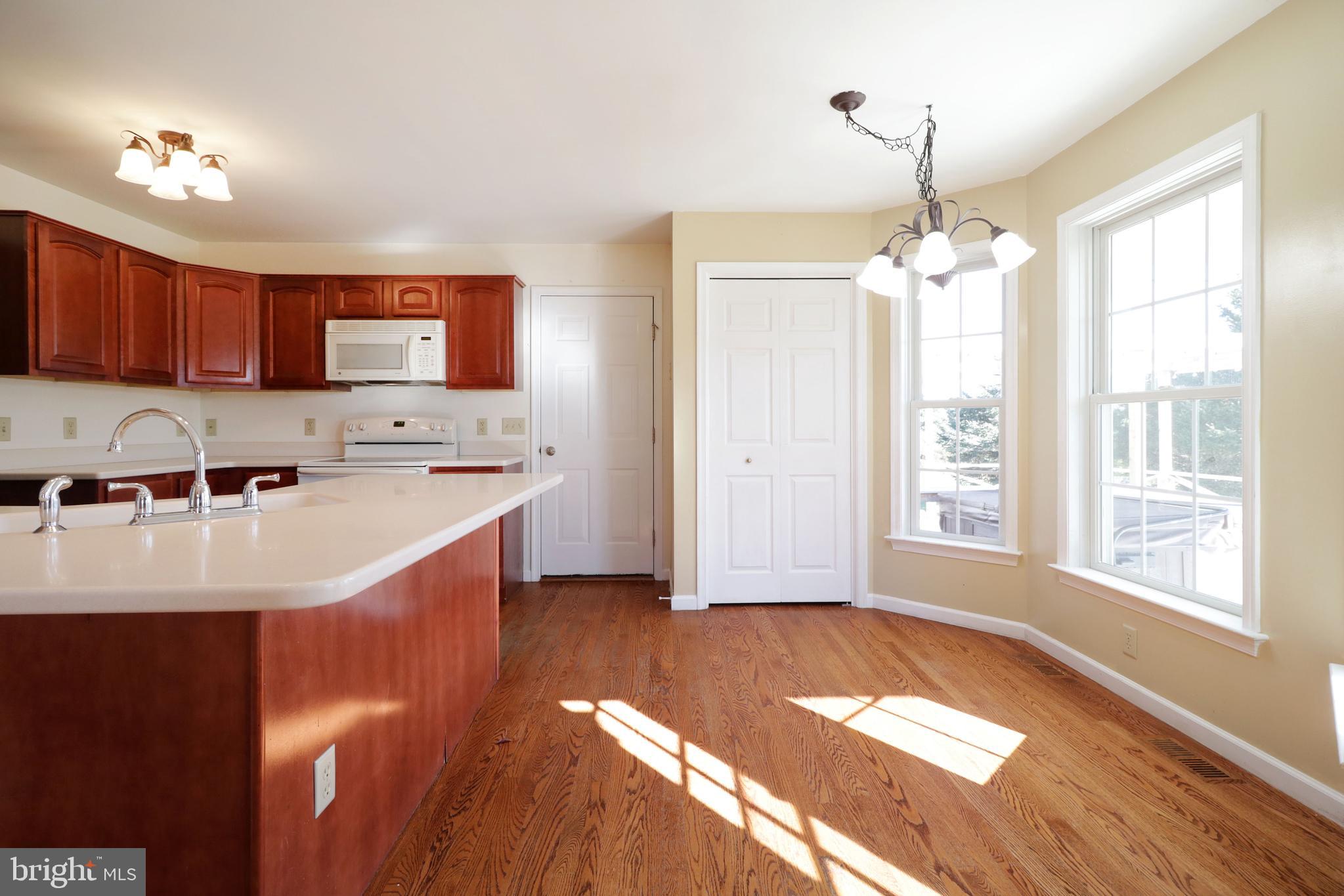 STONEHENGE - Residential