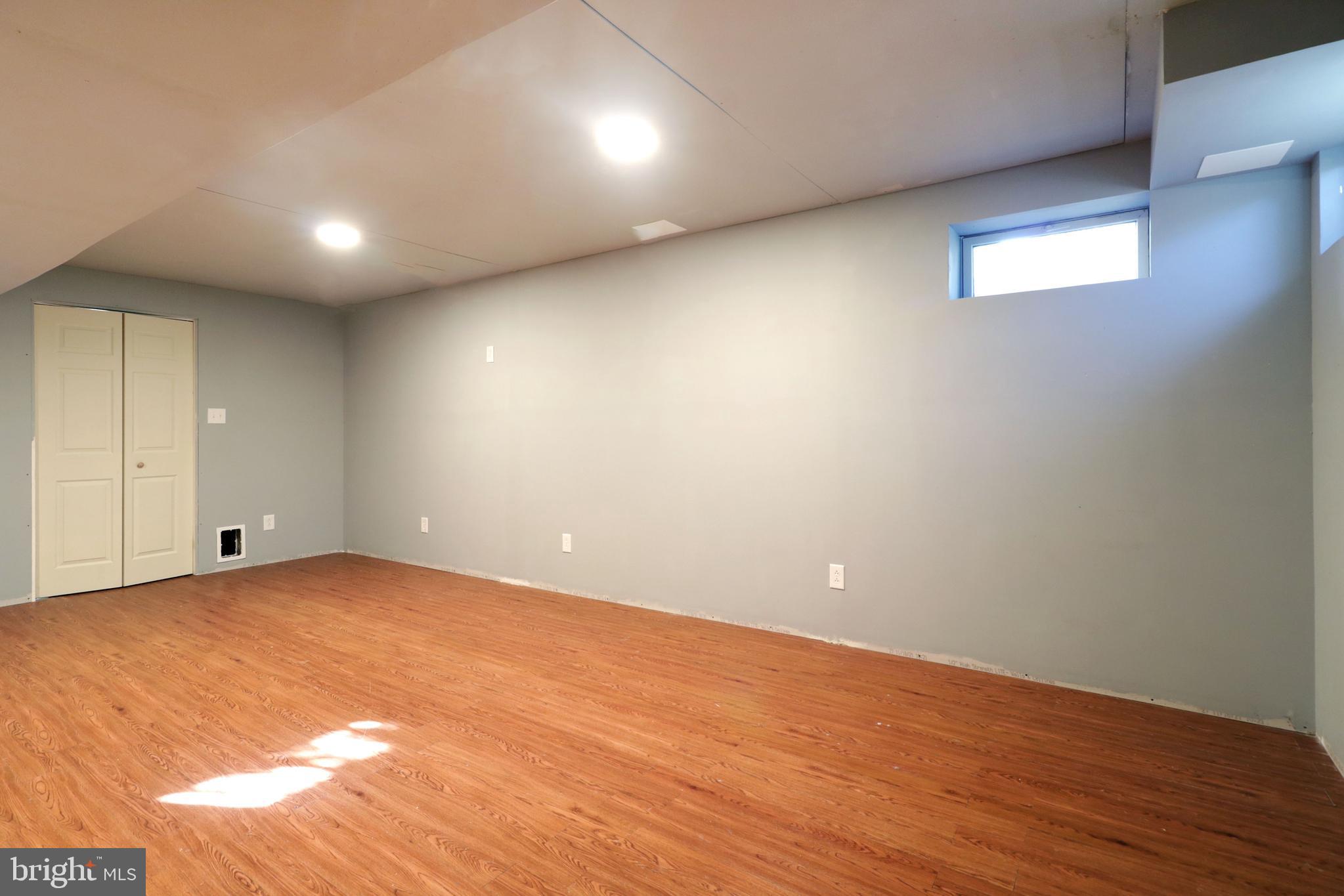 STONEHENGE - Residential