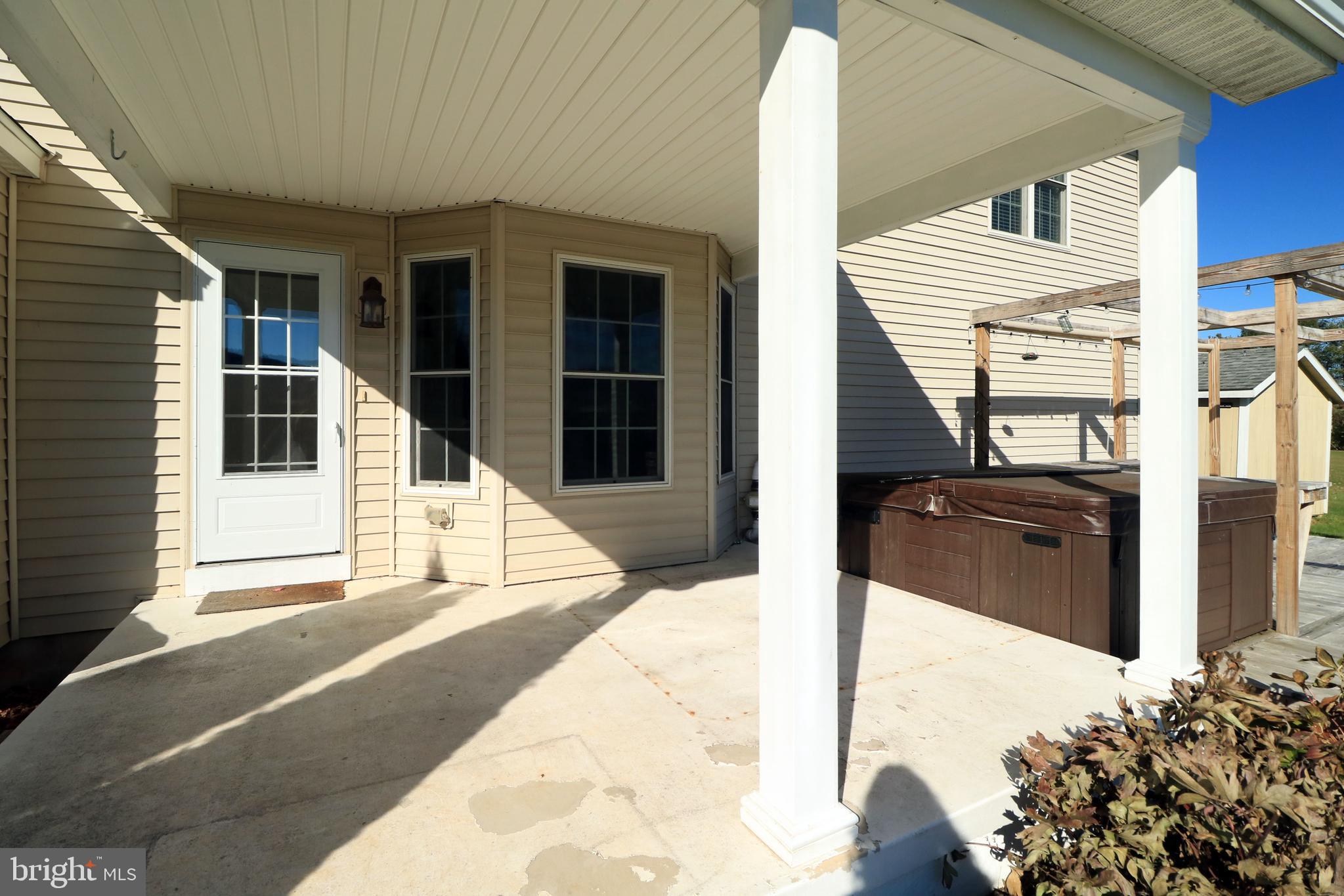 STONEHENGE - Residential