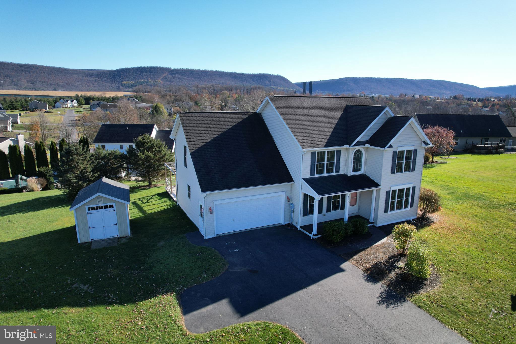 STONEHENGE - Residential