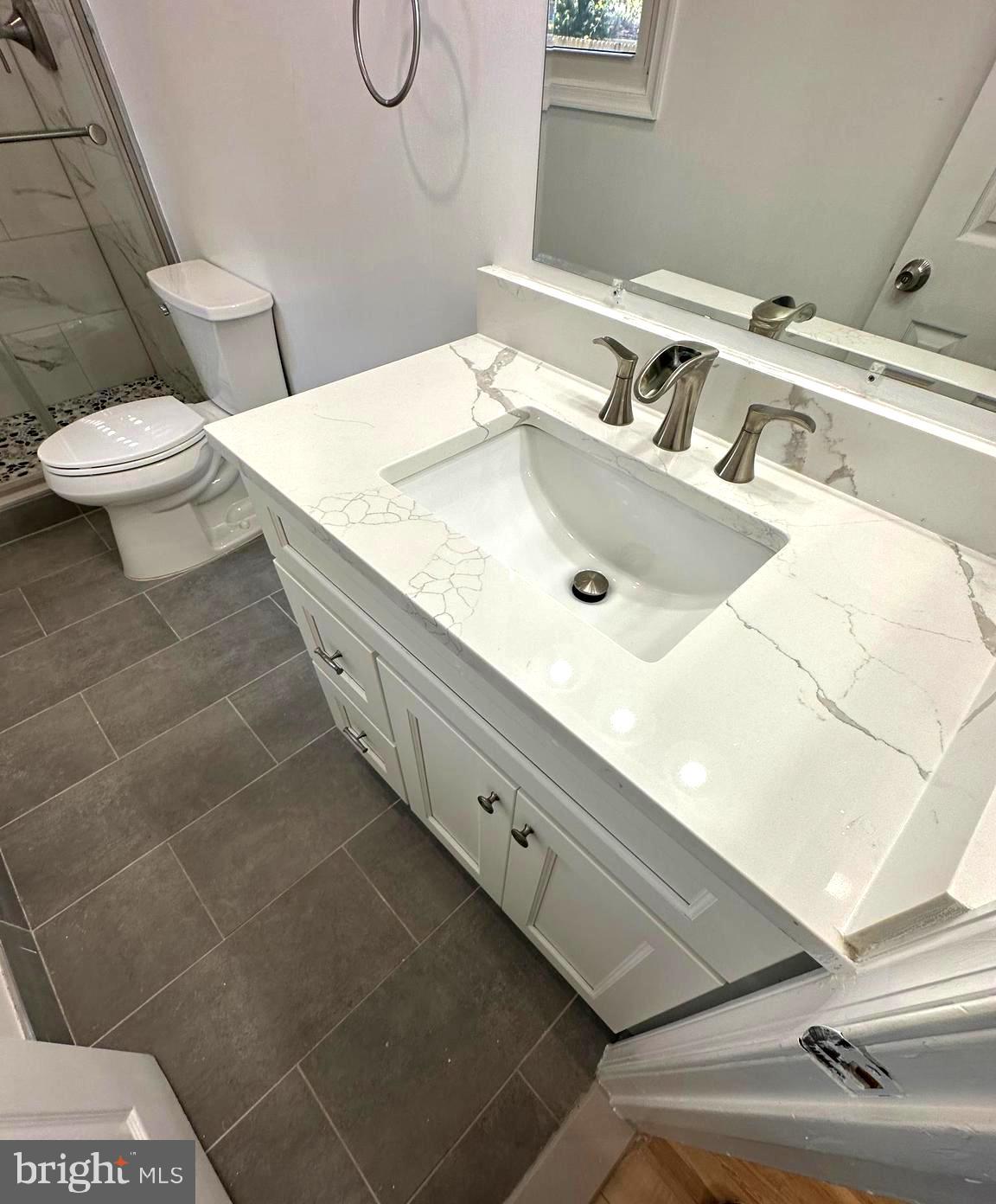 CRESTVIEW MANOR - Residential Lease