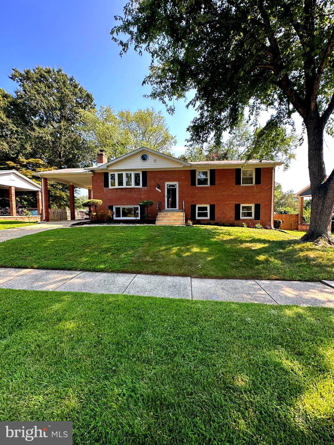 CRESTVIEW MANOR - Residential Lease