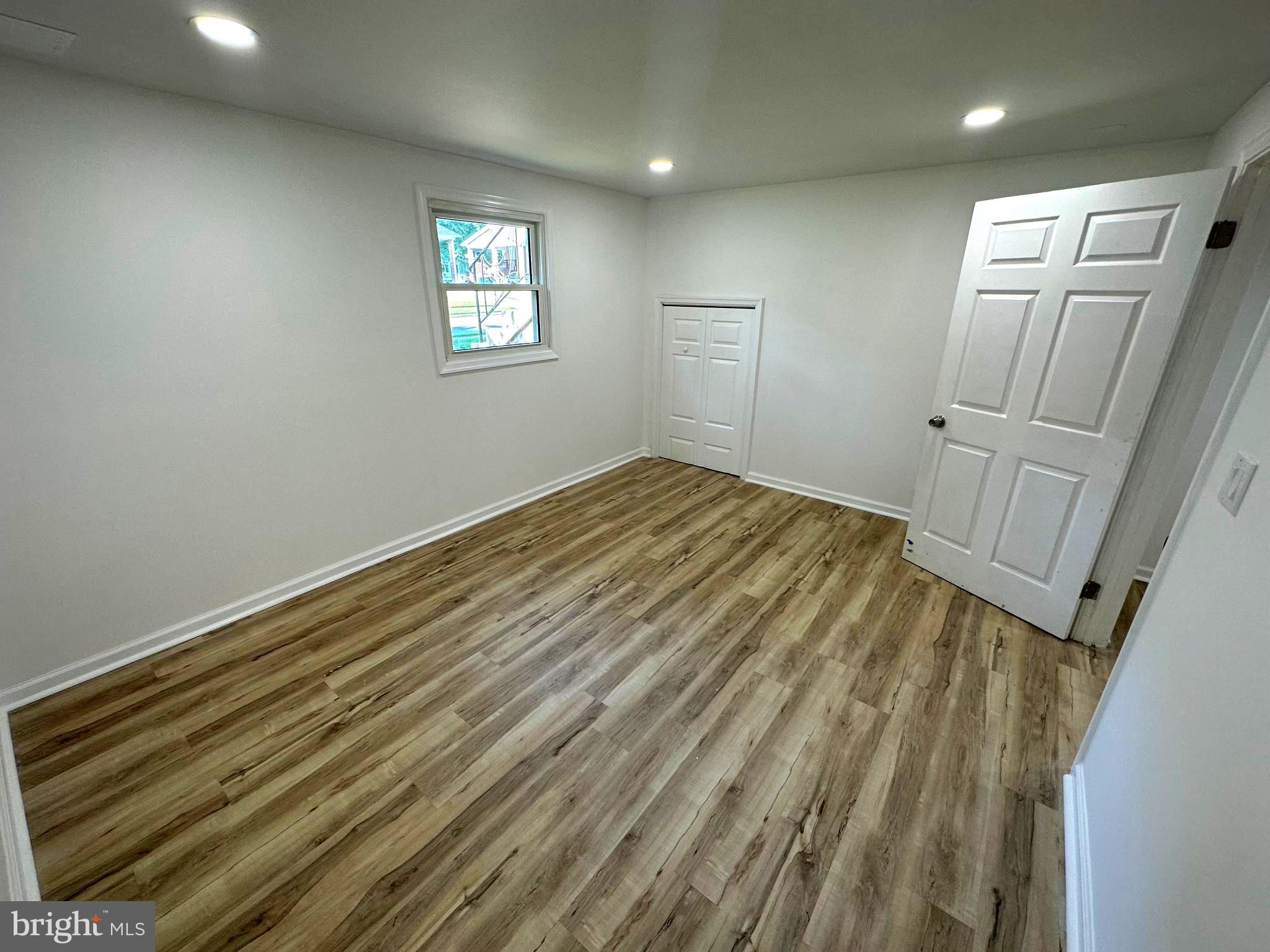 CRESTVIEW MANOR - Residential Lease