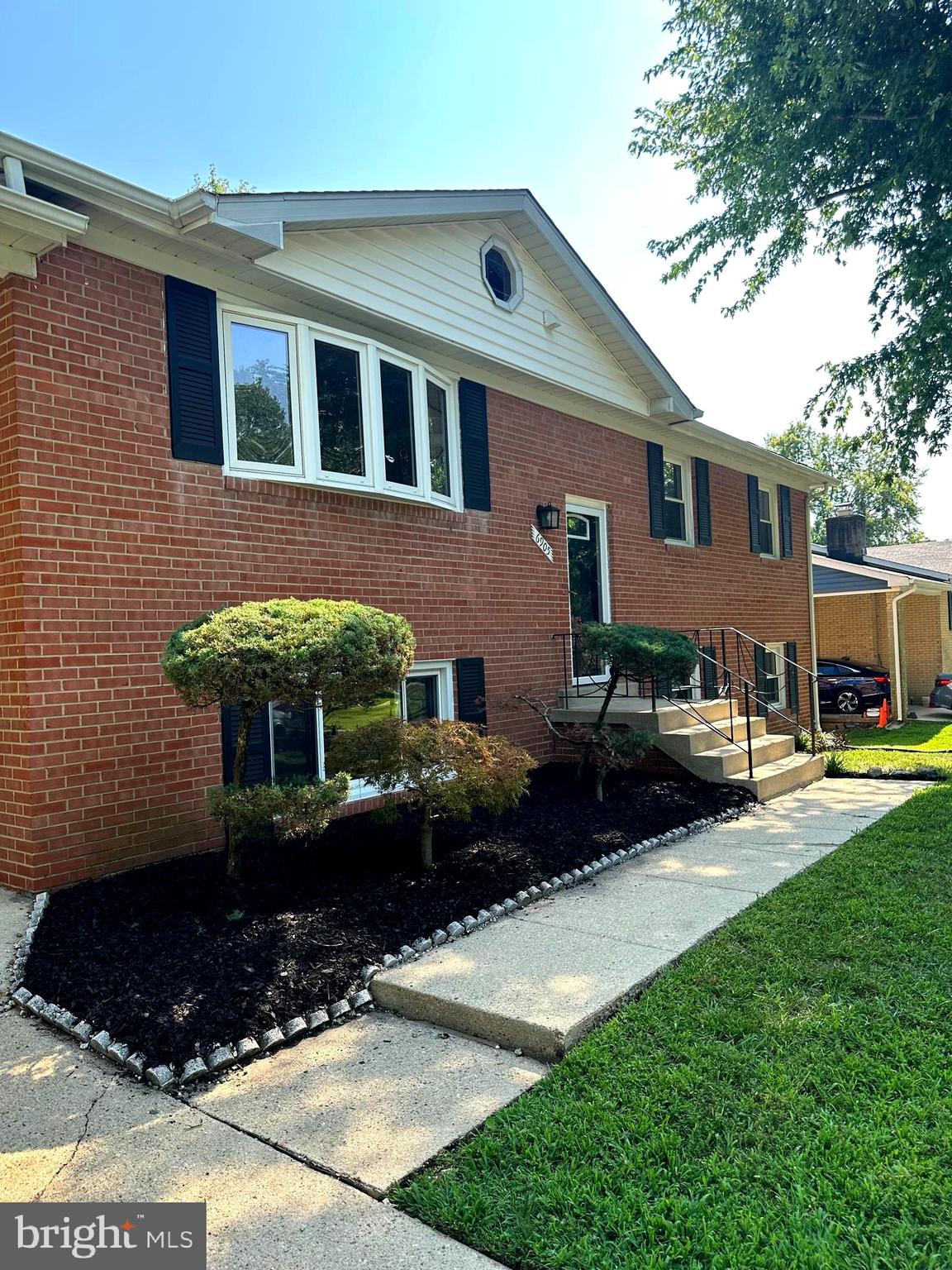 CRESTVIEW MANOR - Residential Lease