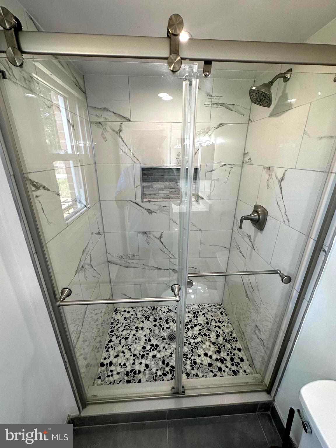 CRESTVIEW MANOR - Residential Lease