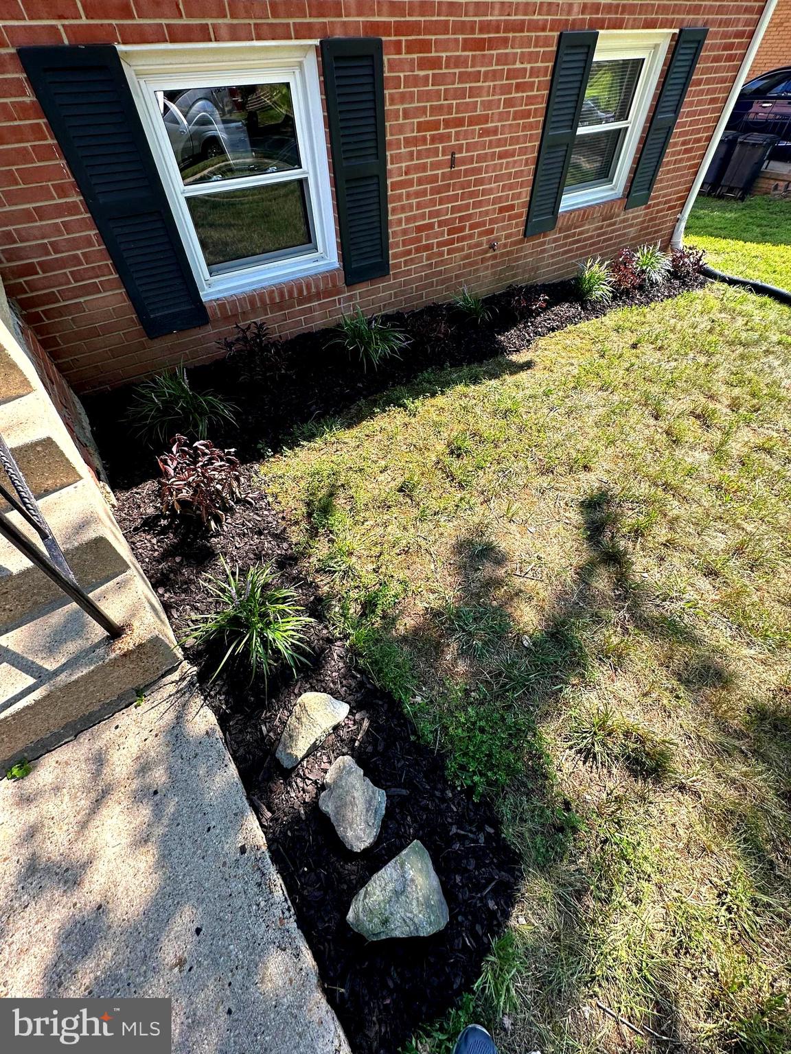 CRESTVIEW MANOR - Residential Lease