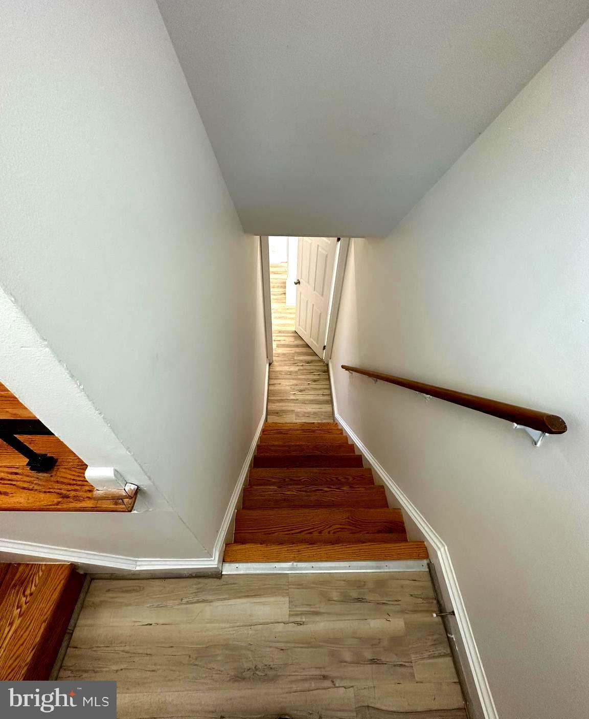 CRESTVIEW MANOR - Residential Lease