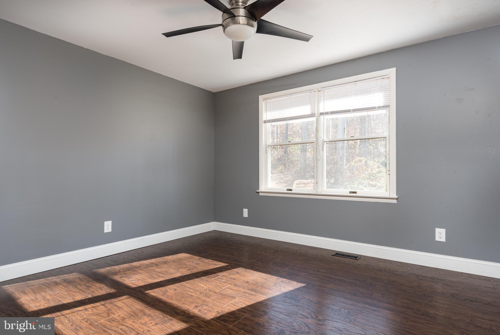 CARLETAN'S WOODS - Residential Lease